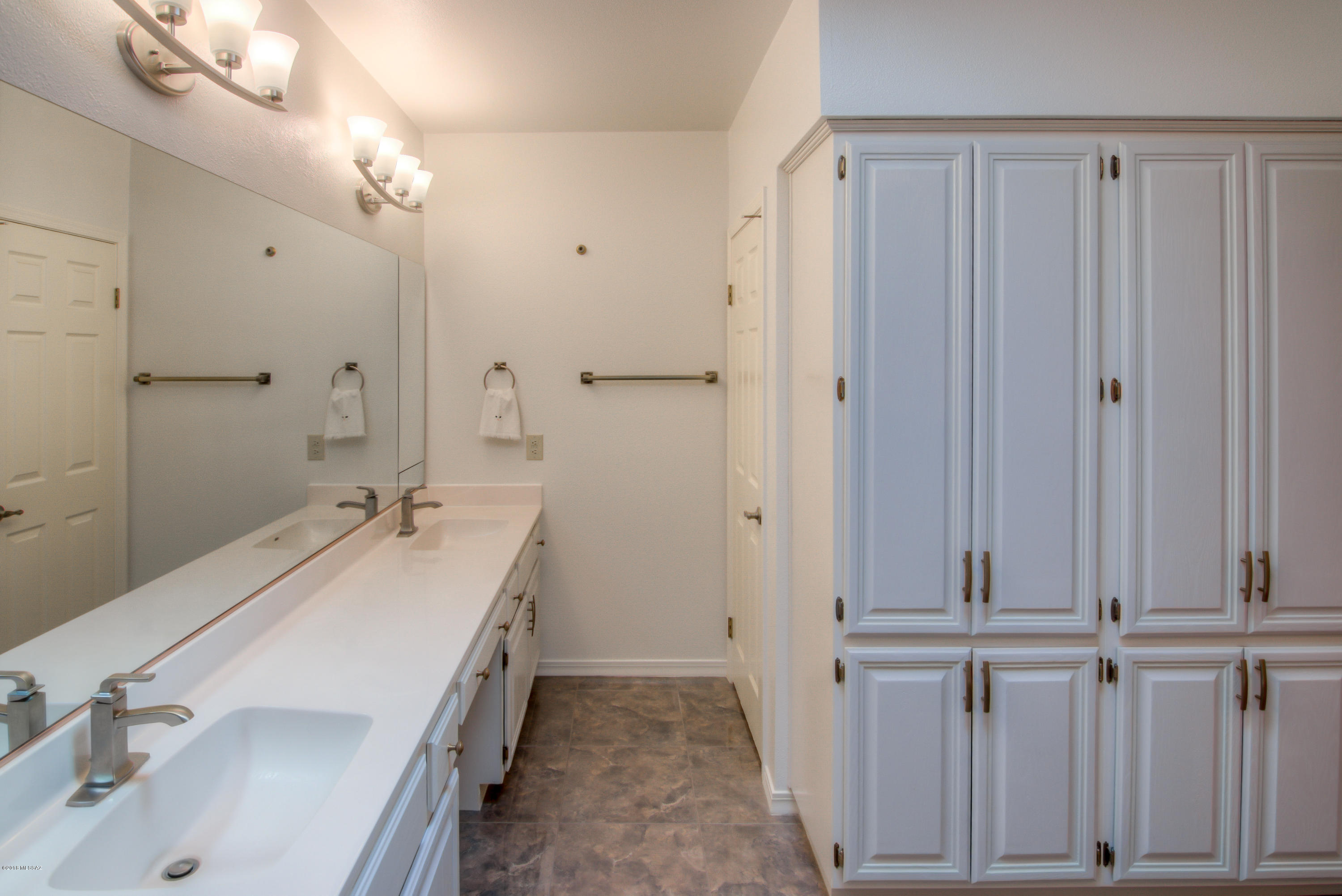 38405 S Apache View Drive