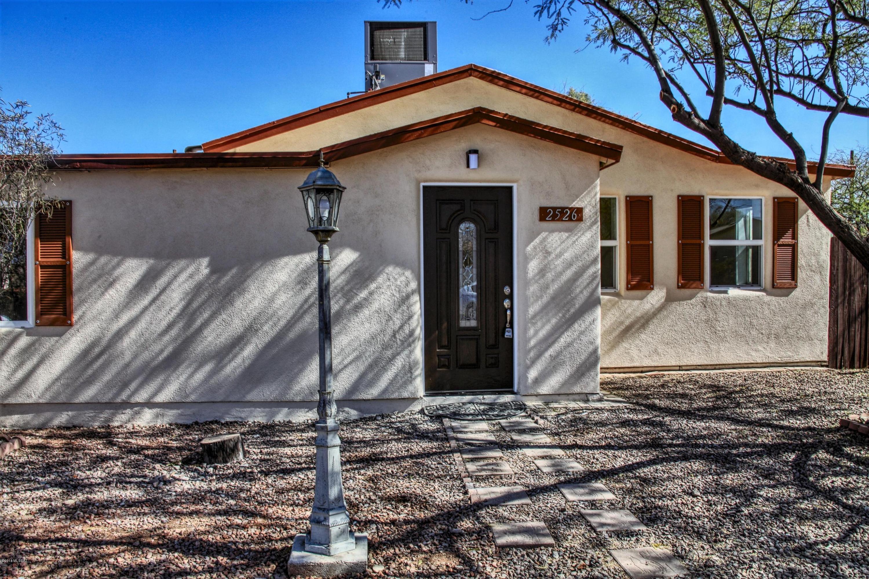 2526 N Orchard Avenue