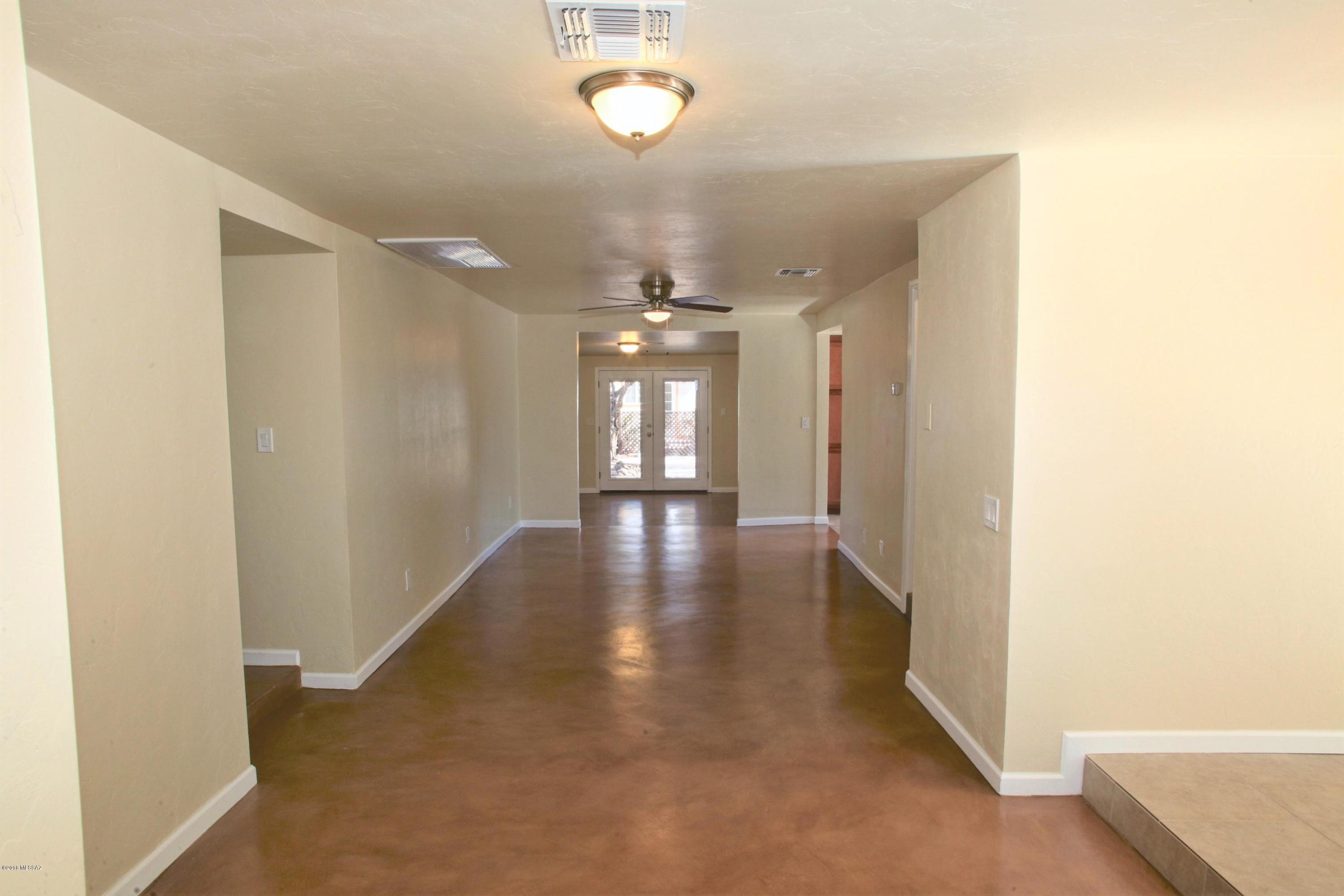 2526 N Orchard Avenue