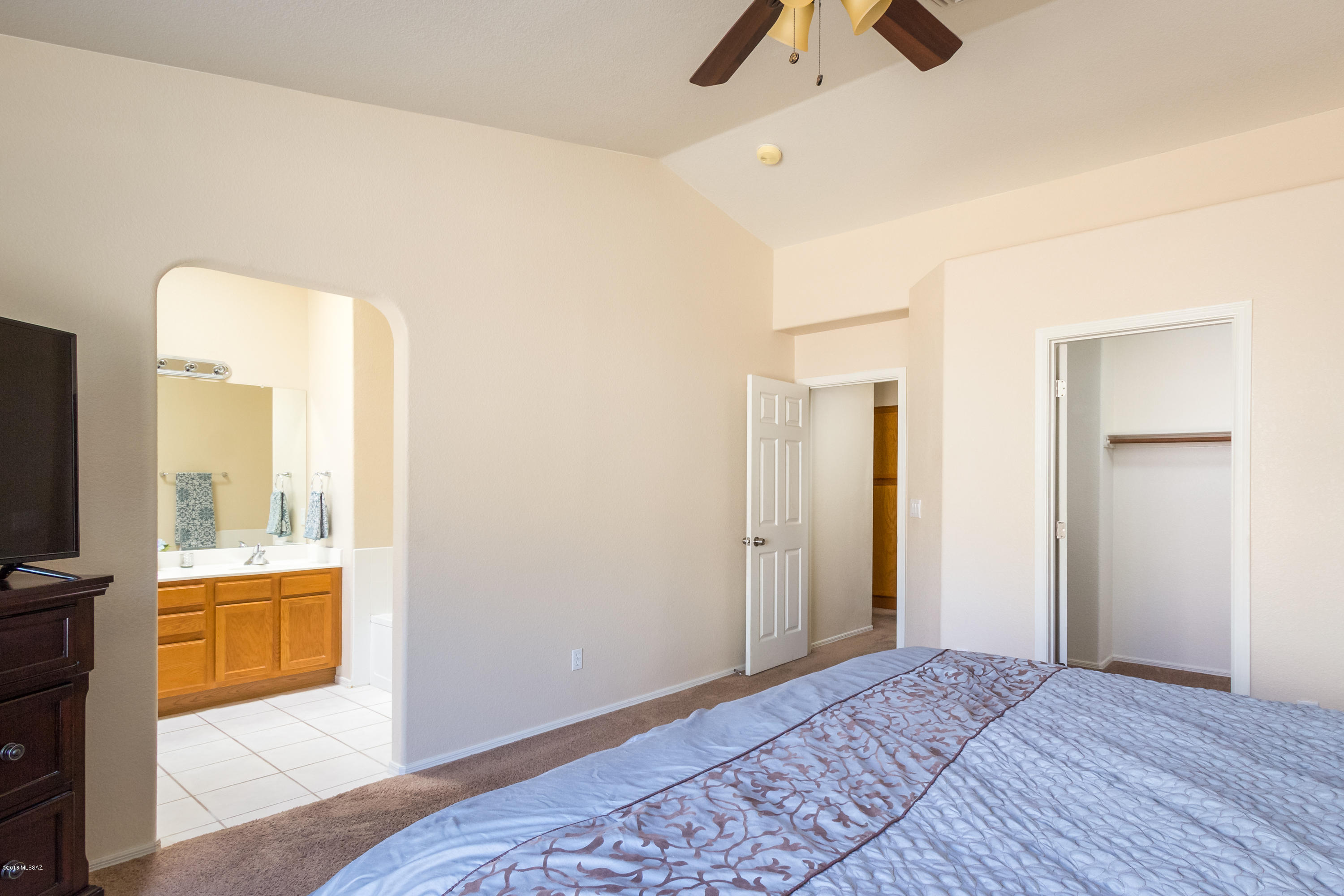 1368 W Crosswinds Place