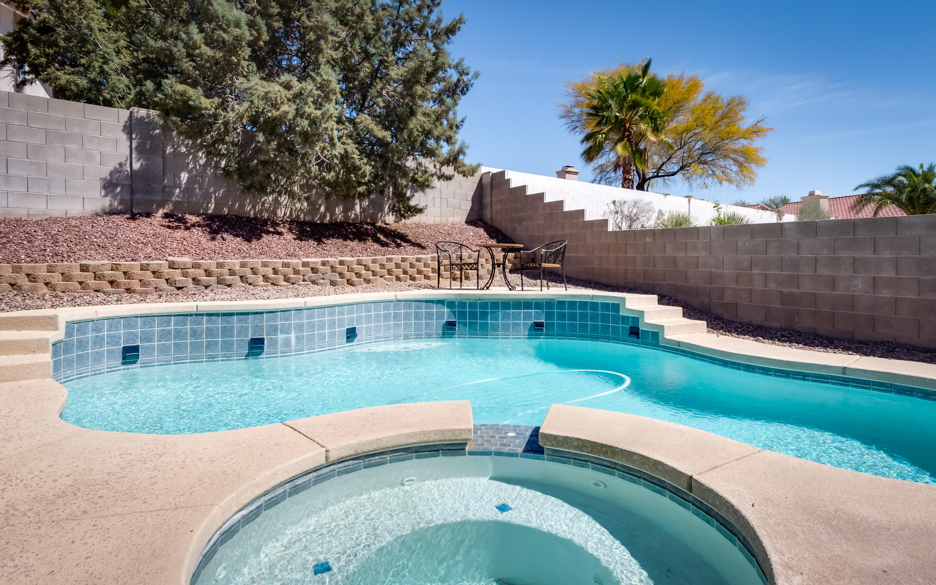 1368 W Crosswinds Place