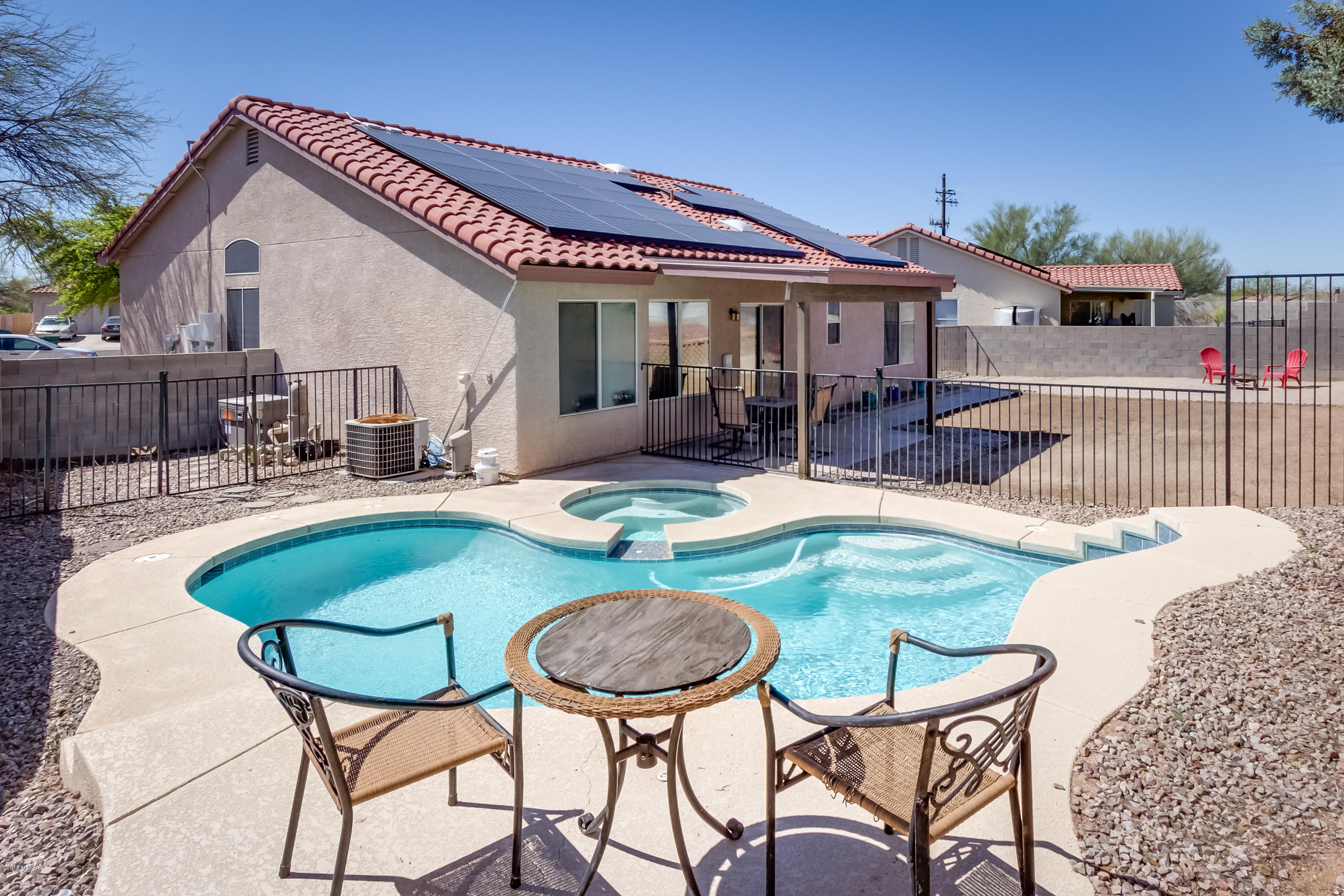 1368 W Crosswinds Place