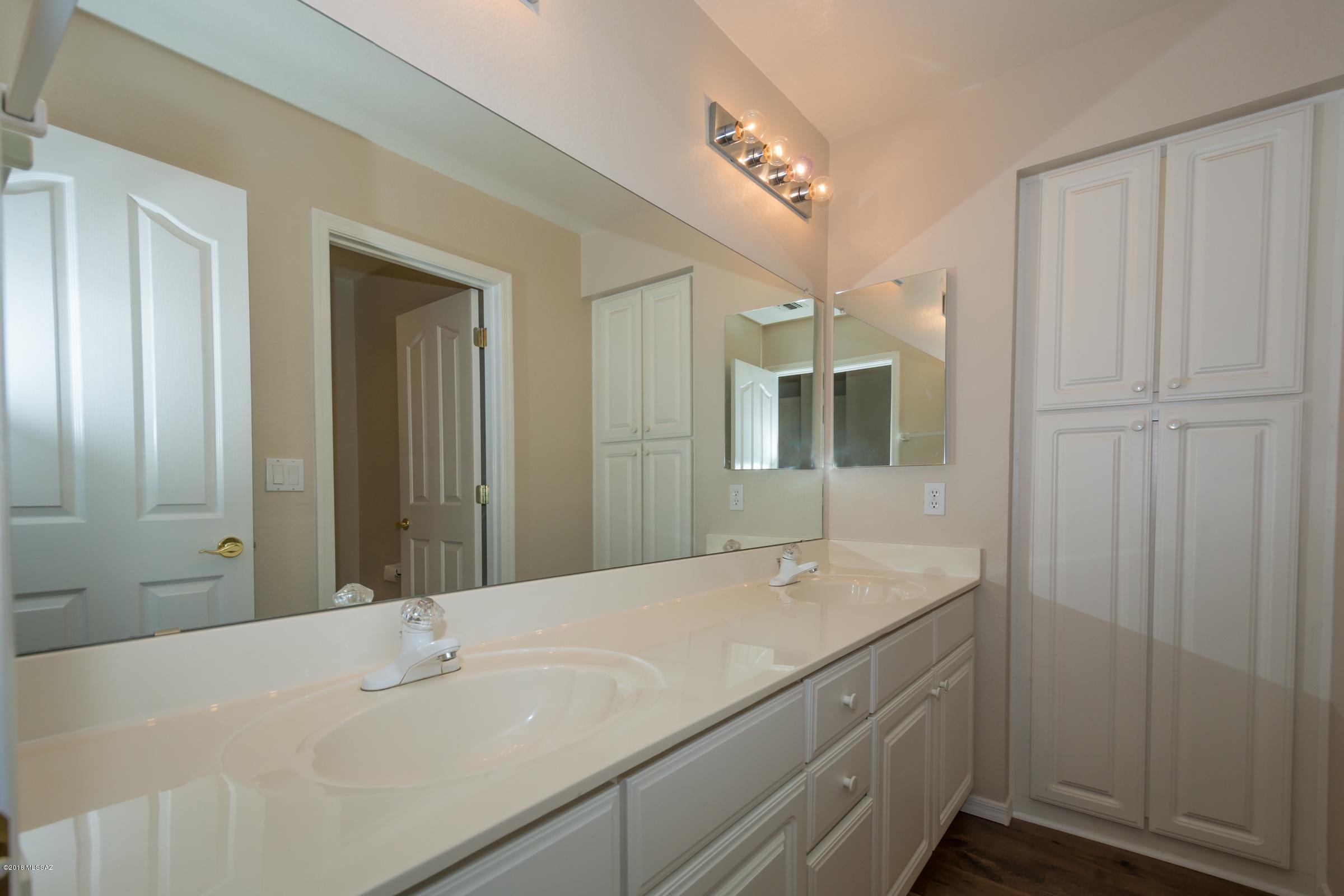 11229 N Via Rancho Naranjo