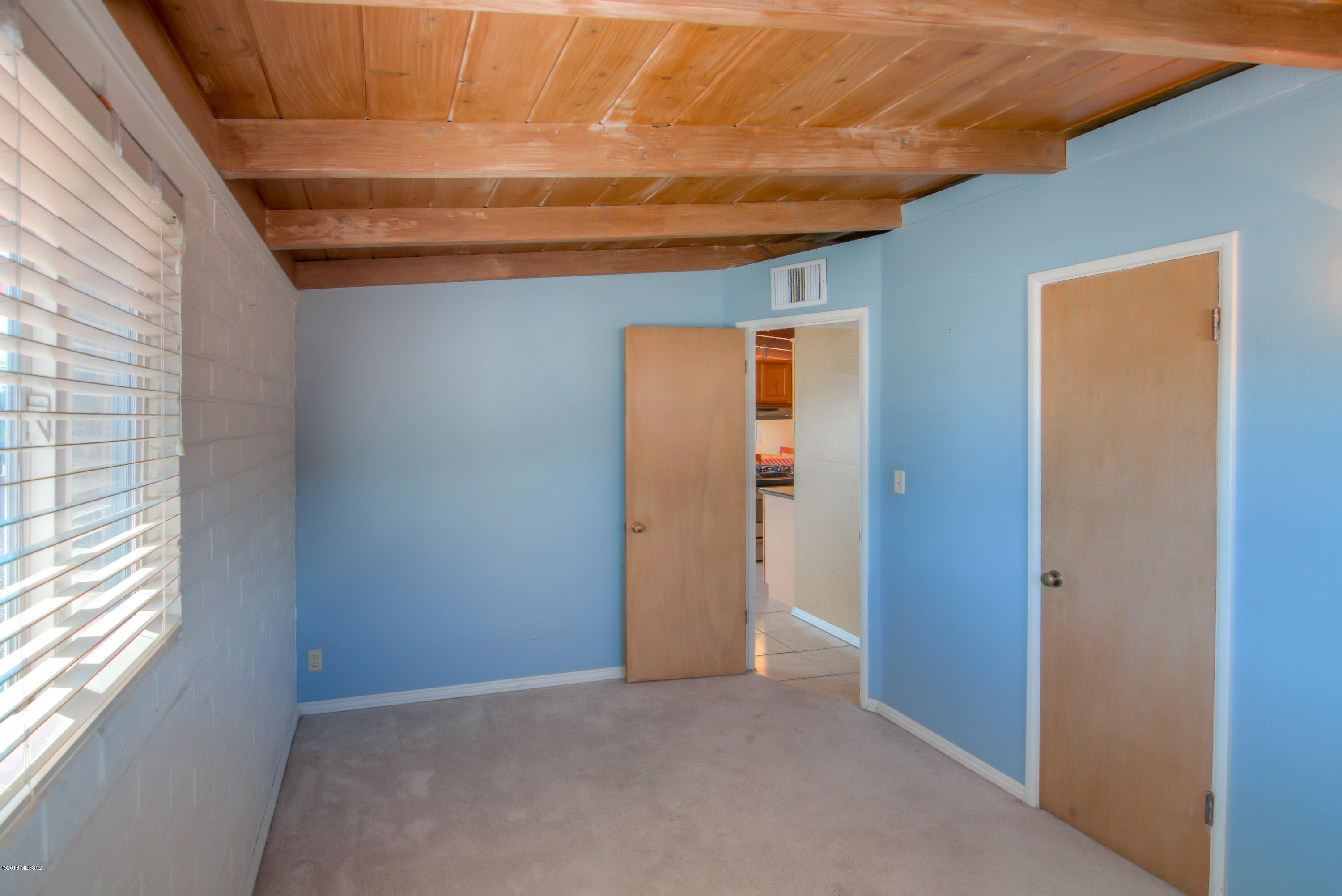 5645 E Bellevue Street