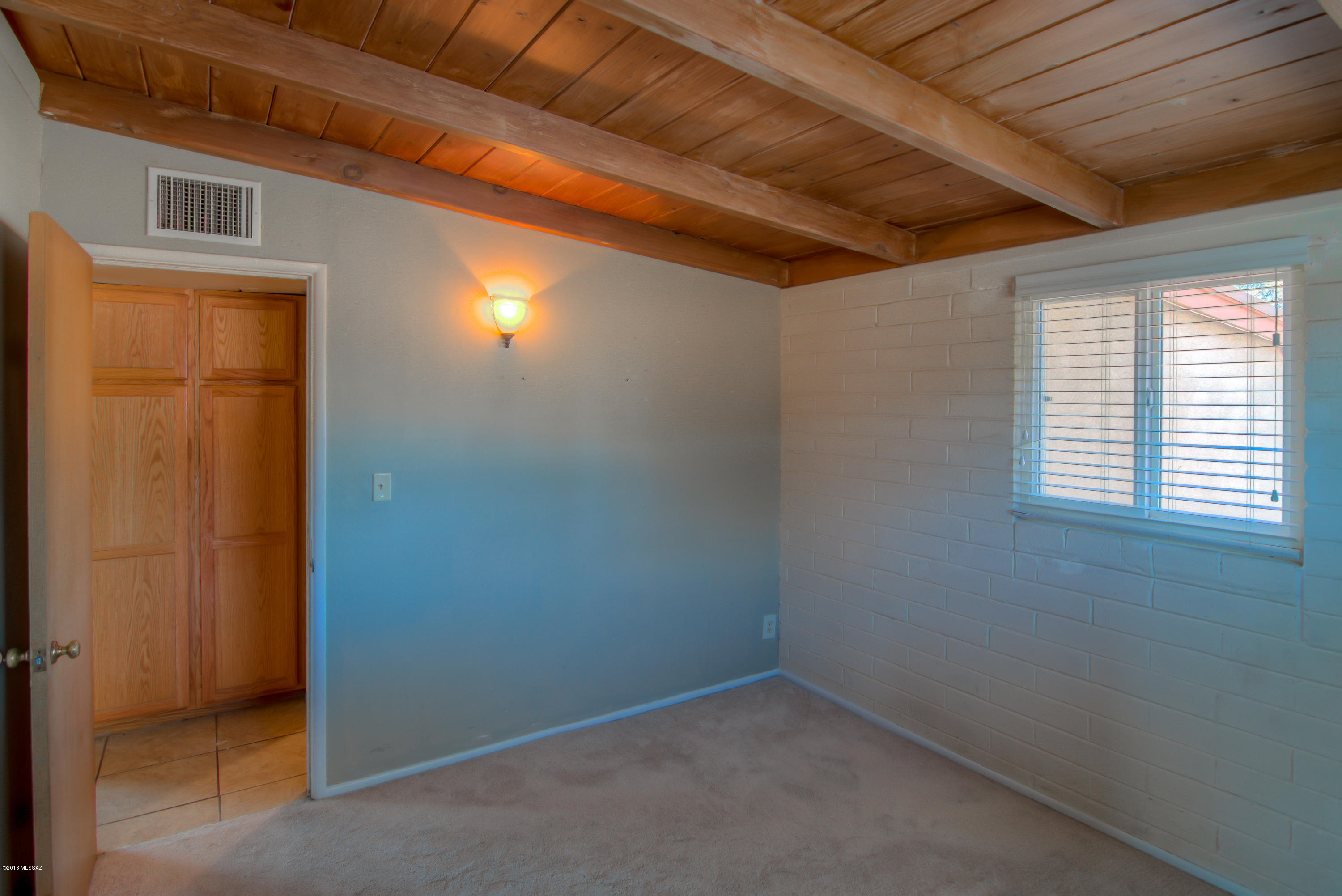 5645 E Bellevue Street