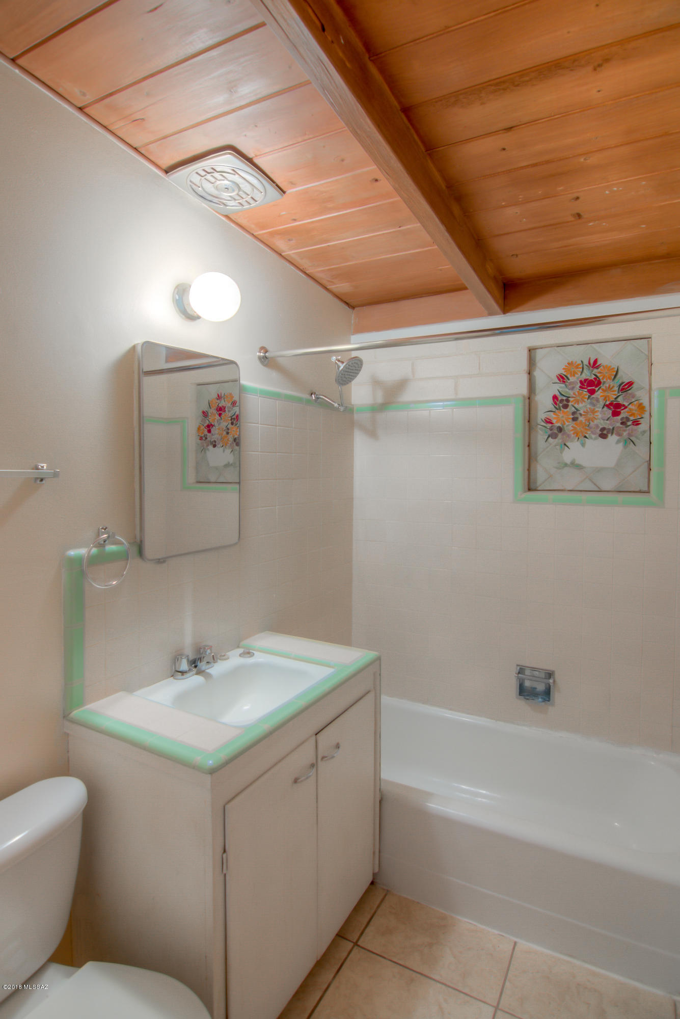 5645 E Bellevue Street