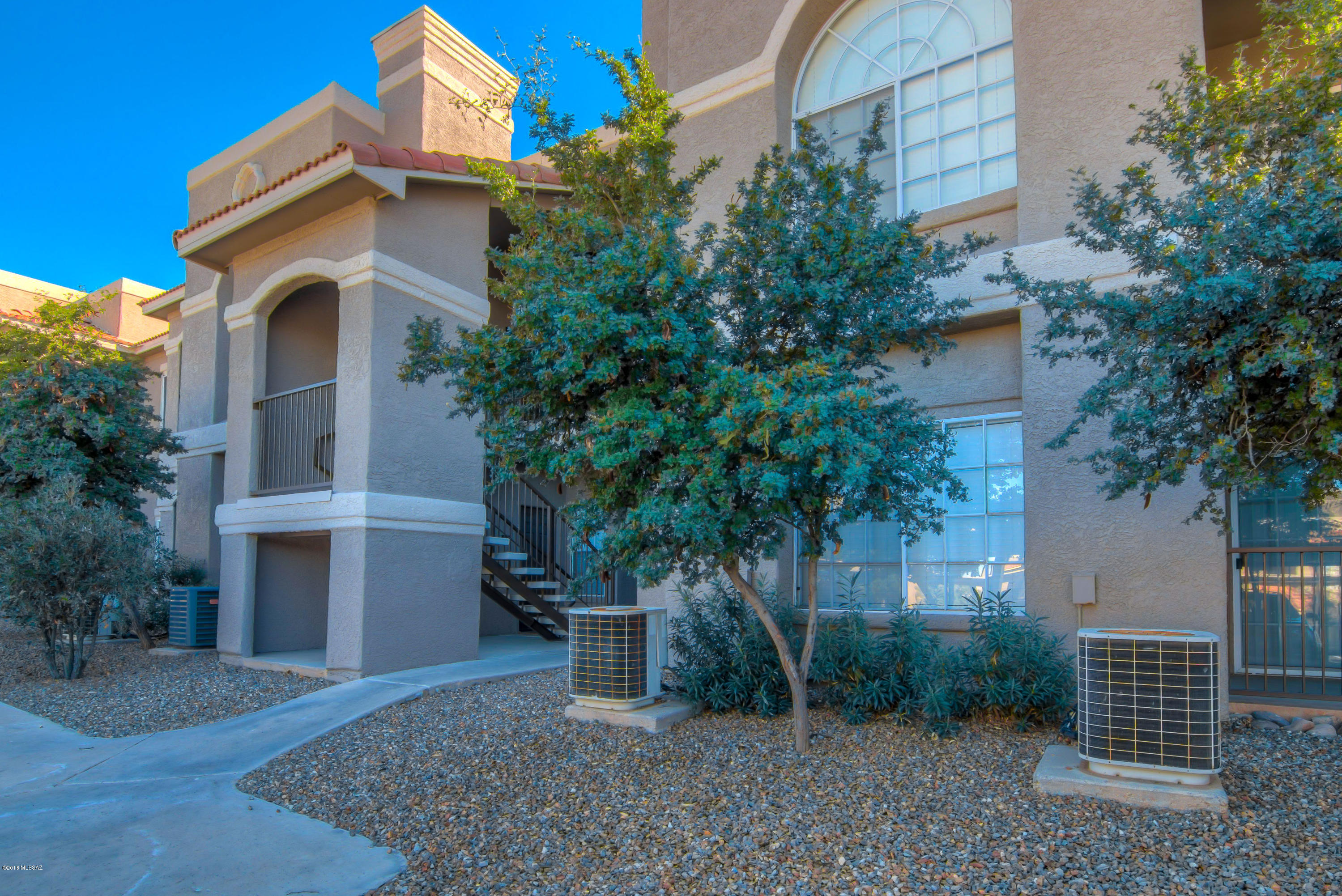 1500 E Pusch Wilderness Drive Unit: 15203