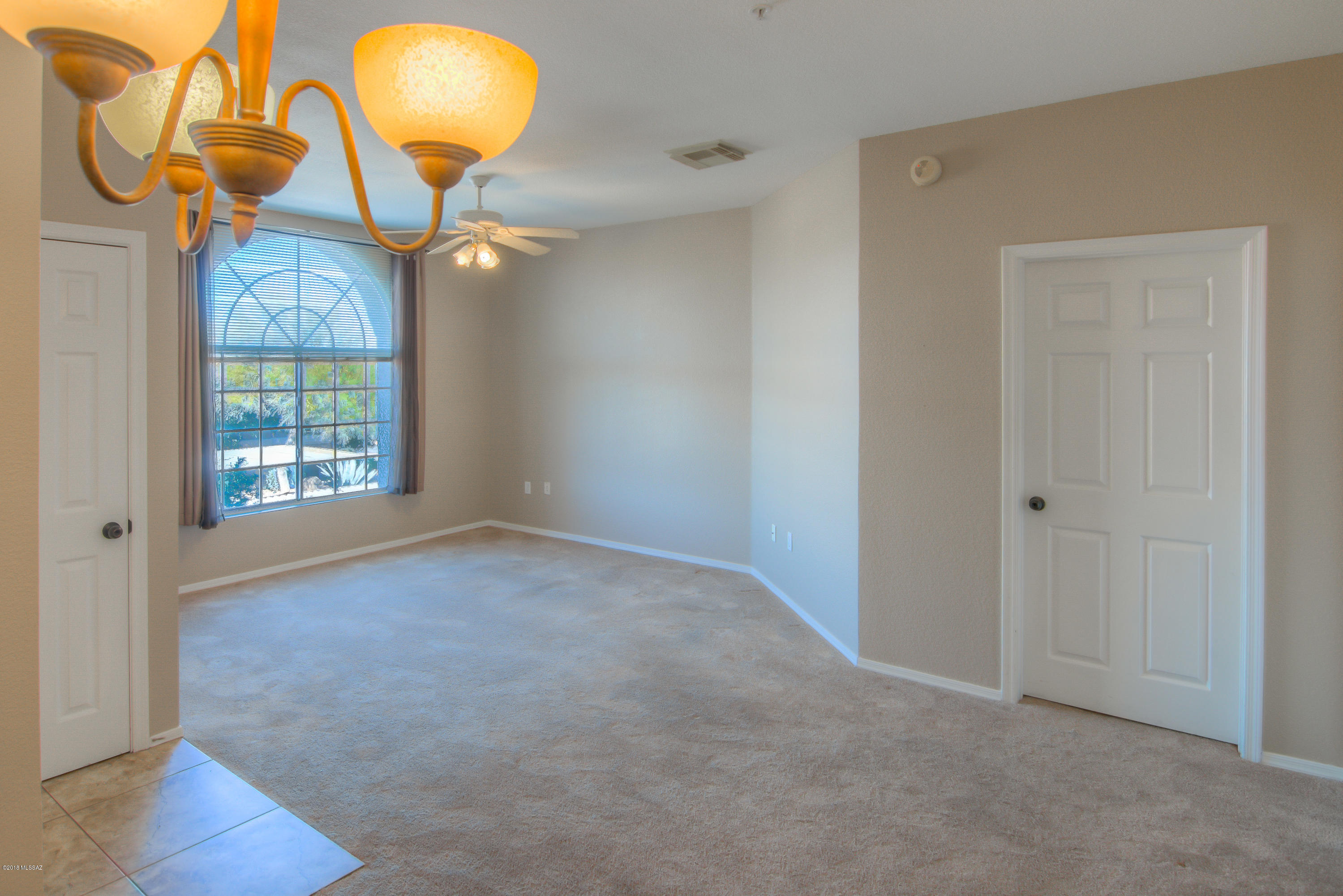 1500 E Pusch Wilderness Drive Unit: 15203