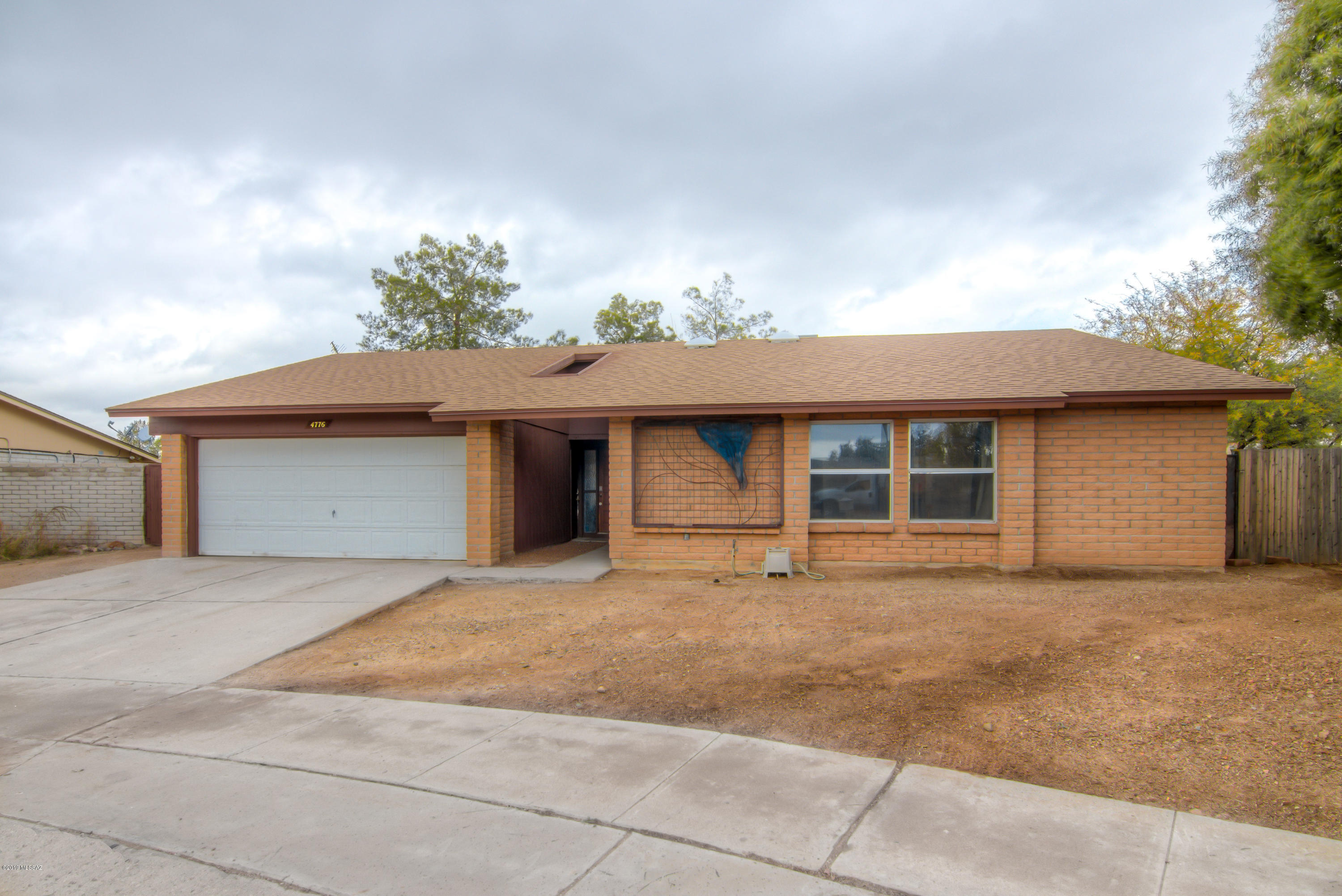 4776 W Cheetah Street