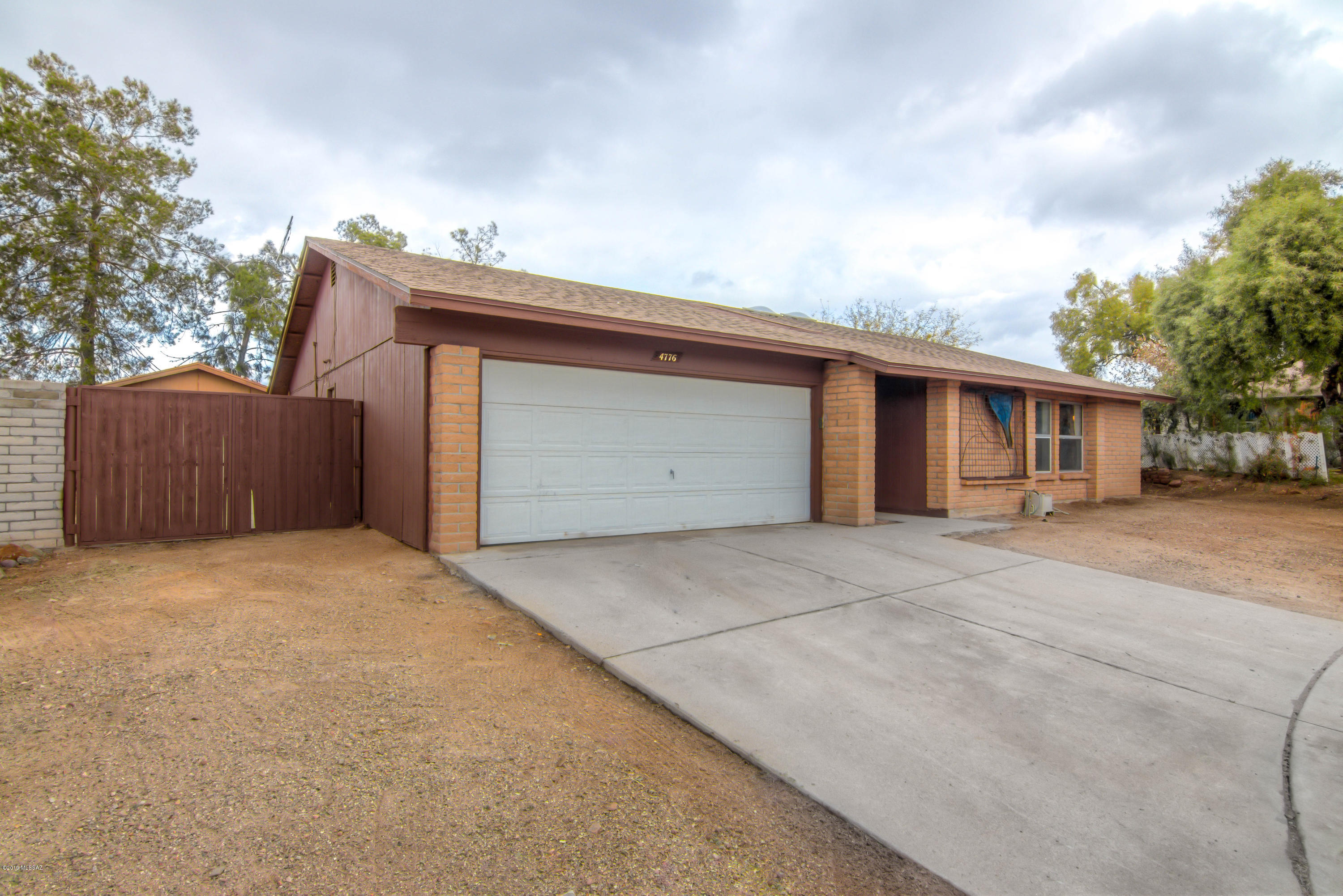 4776 W Cheetah Street