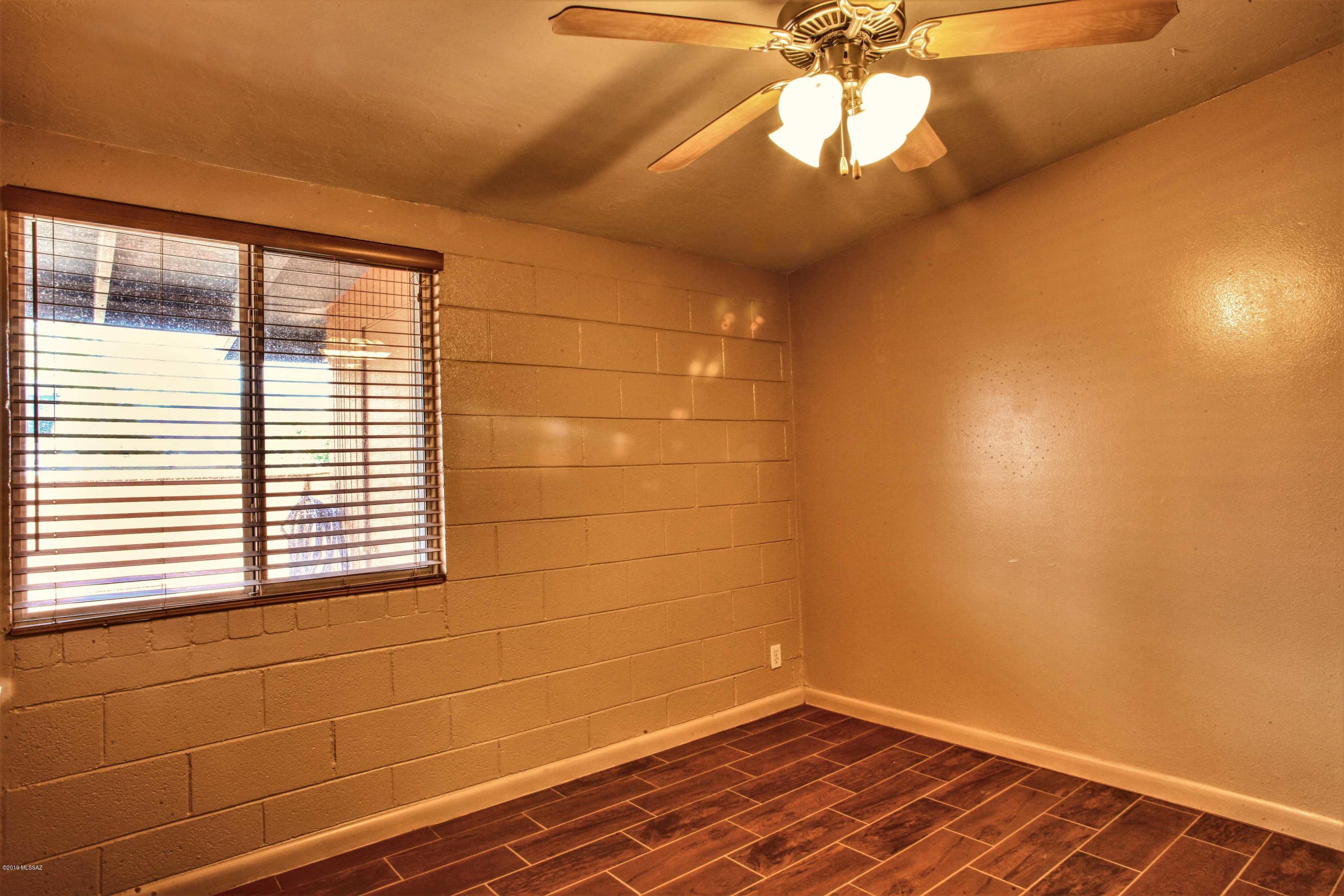 2801 N Columbus Boulevard Unit: 3