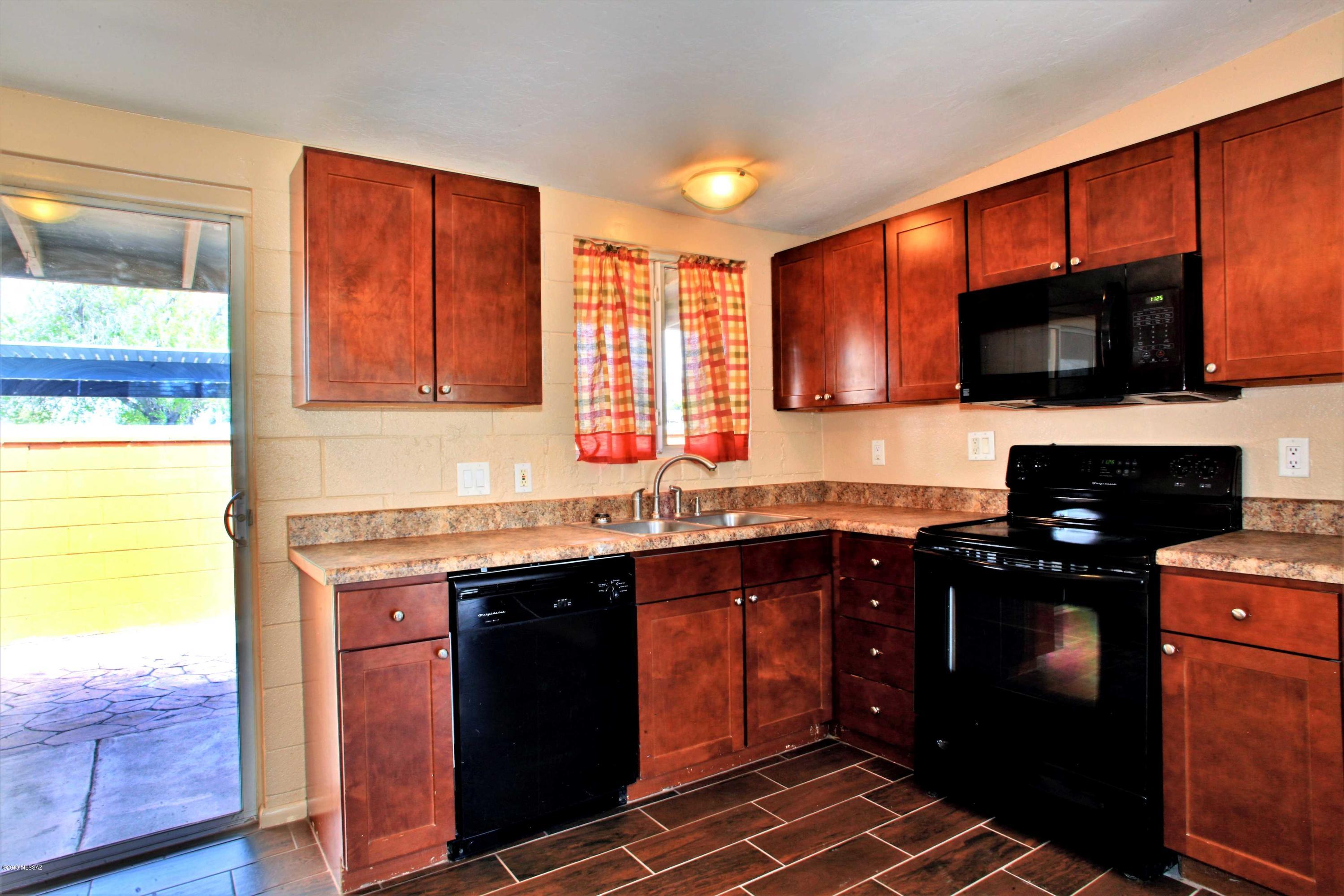 2801 N Columbus Boulevard Unit: 3