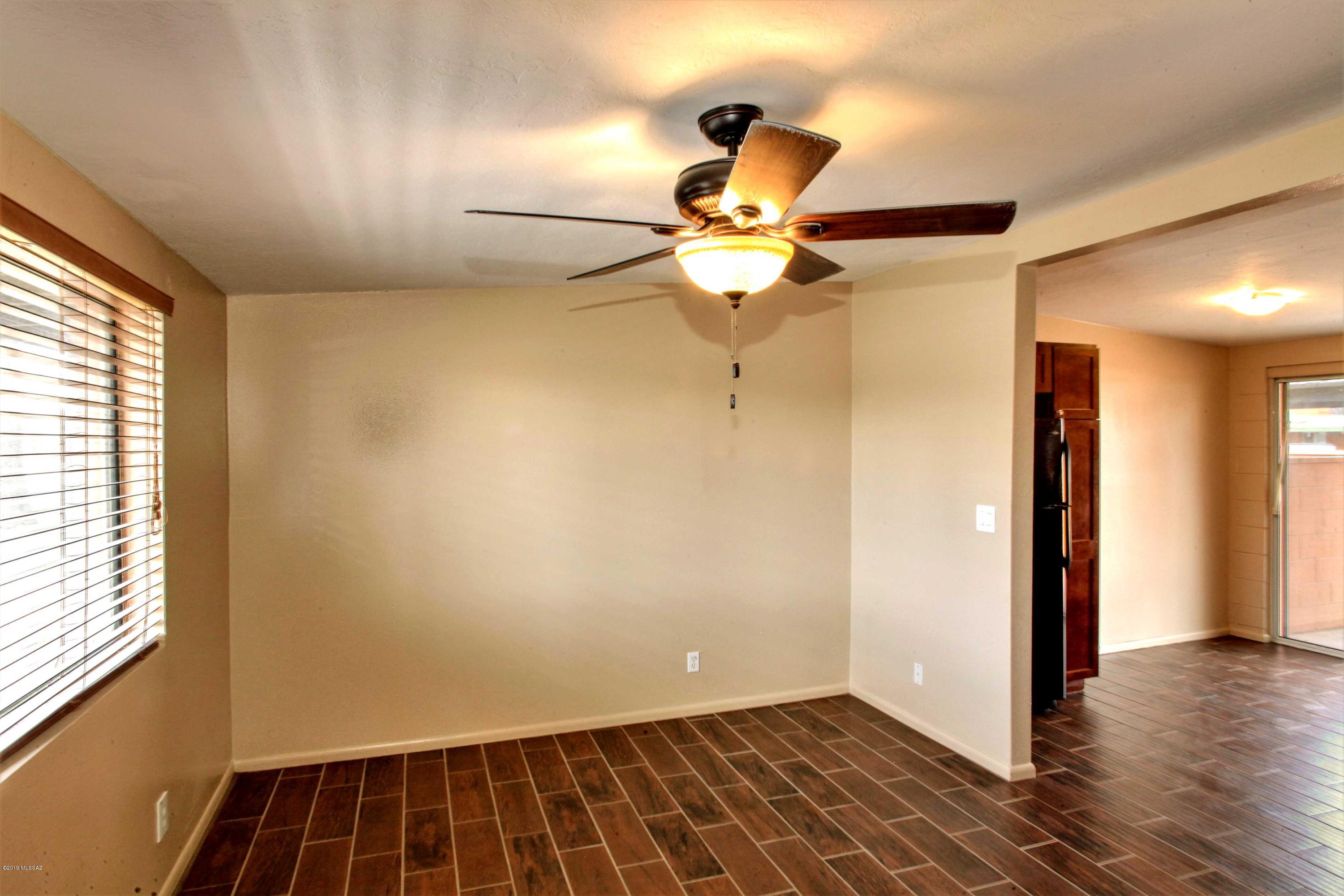 2801 N Columbus Boulevard Unit: 3