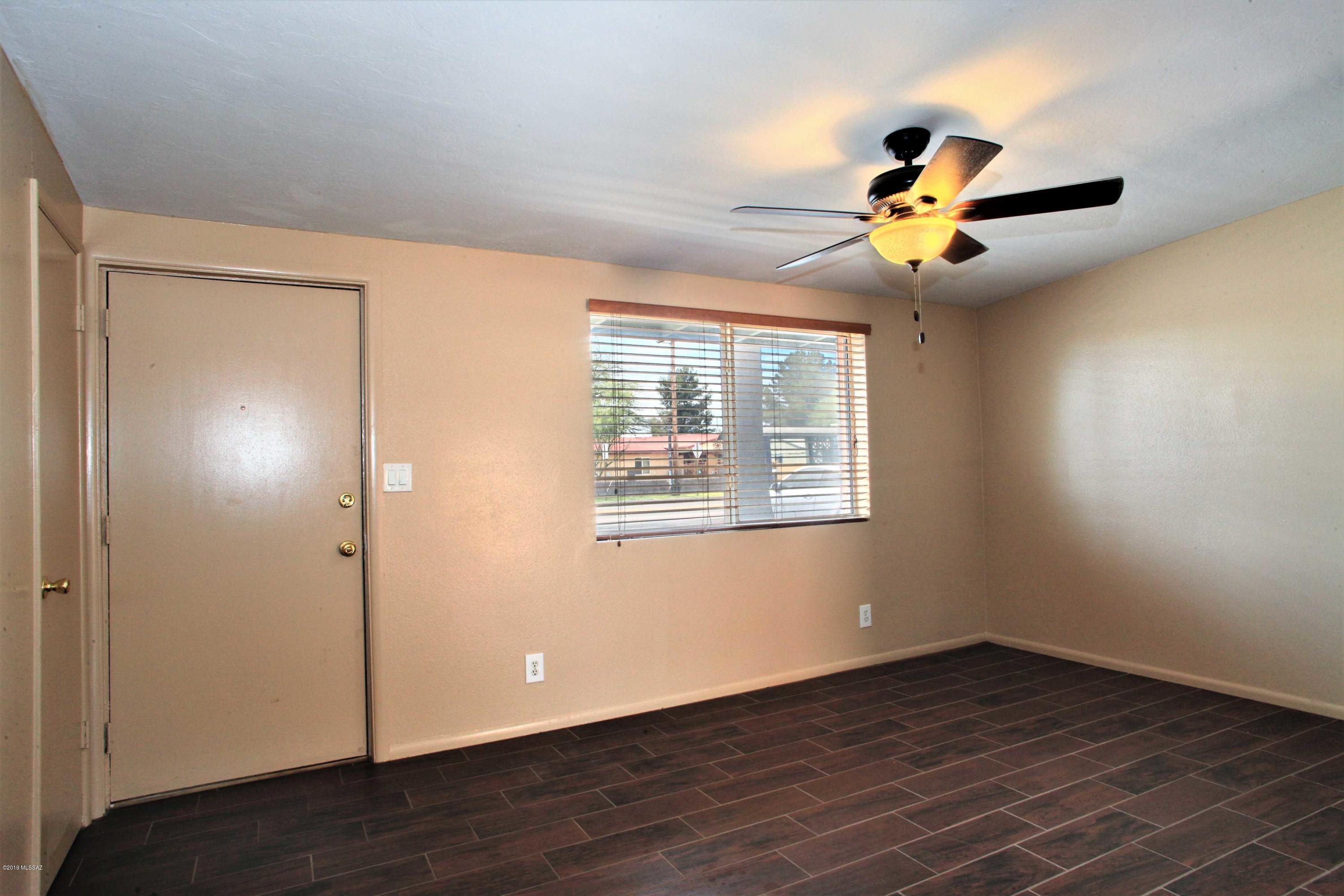 2801 N Columbus Boulevard Unit: 3