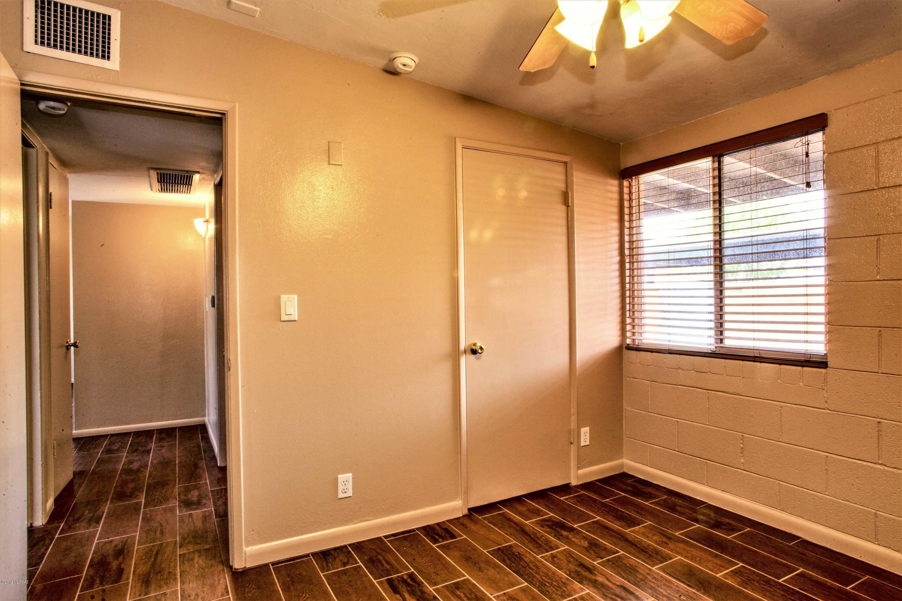 2801 N Columbus Boulevard Unit: 3