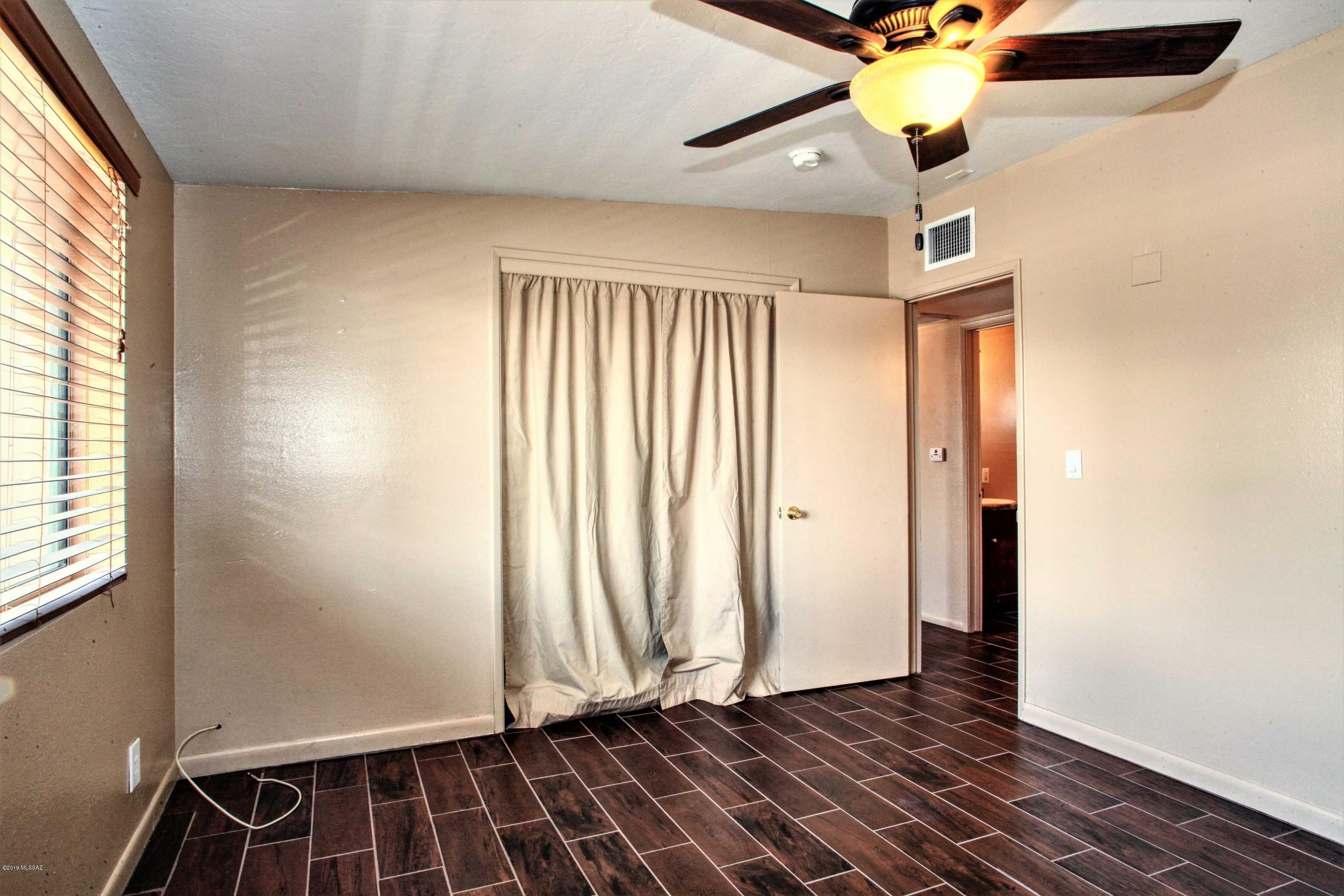 2801 N Columbus Boulevard Unit: 3