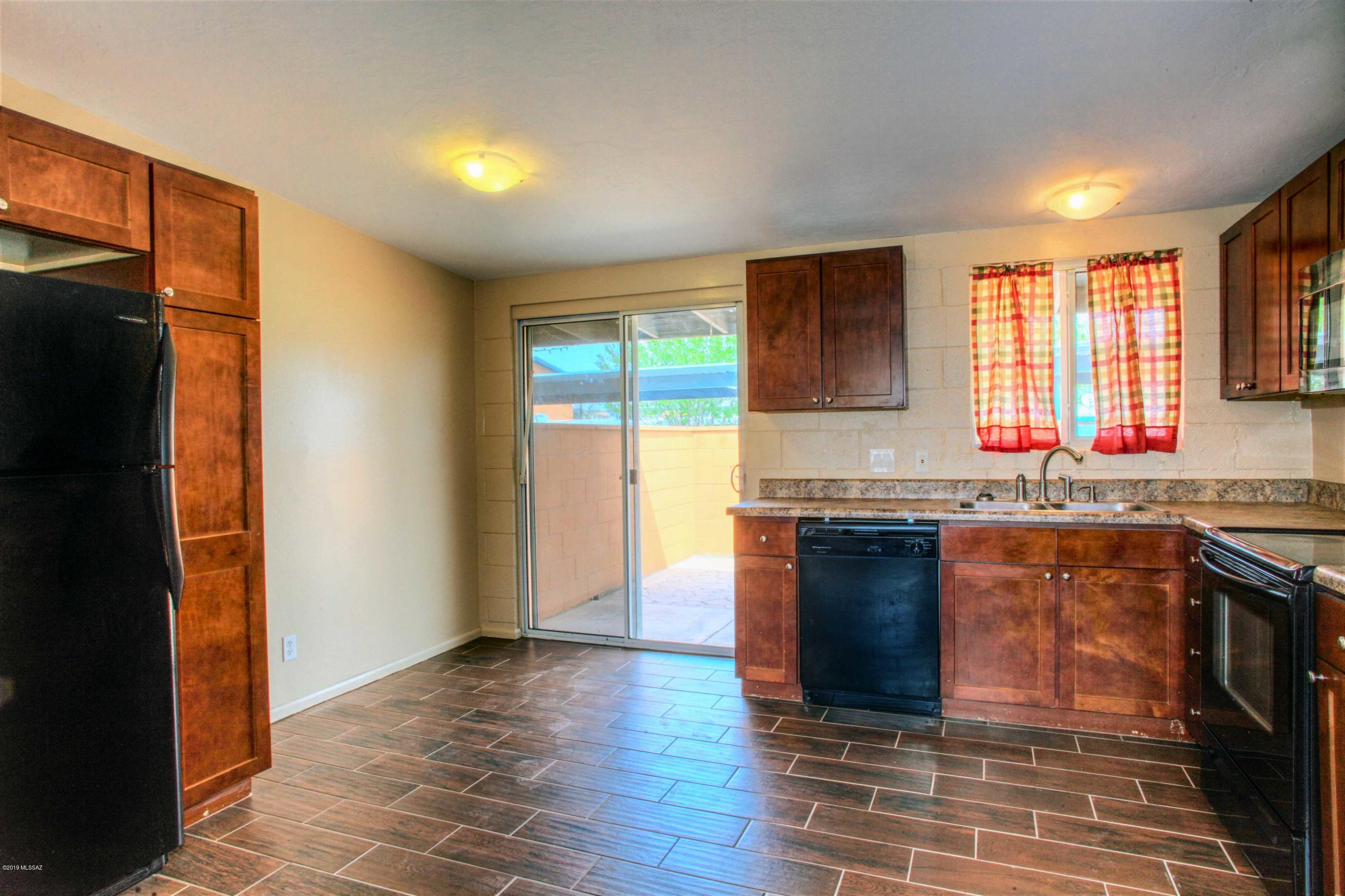 2801 N Columbus Boulevard Unit: 3