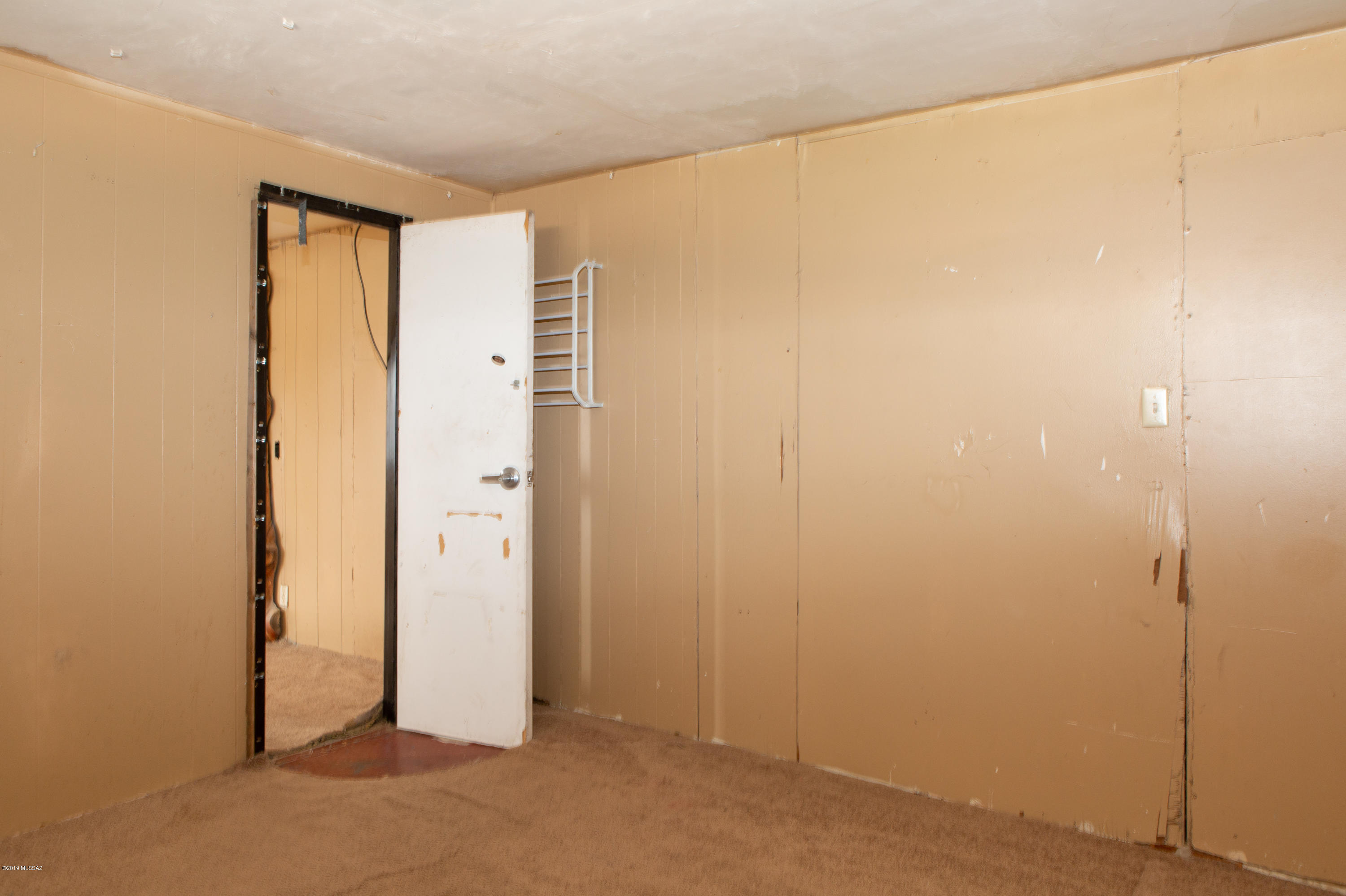 16046 W Sandy Street