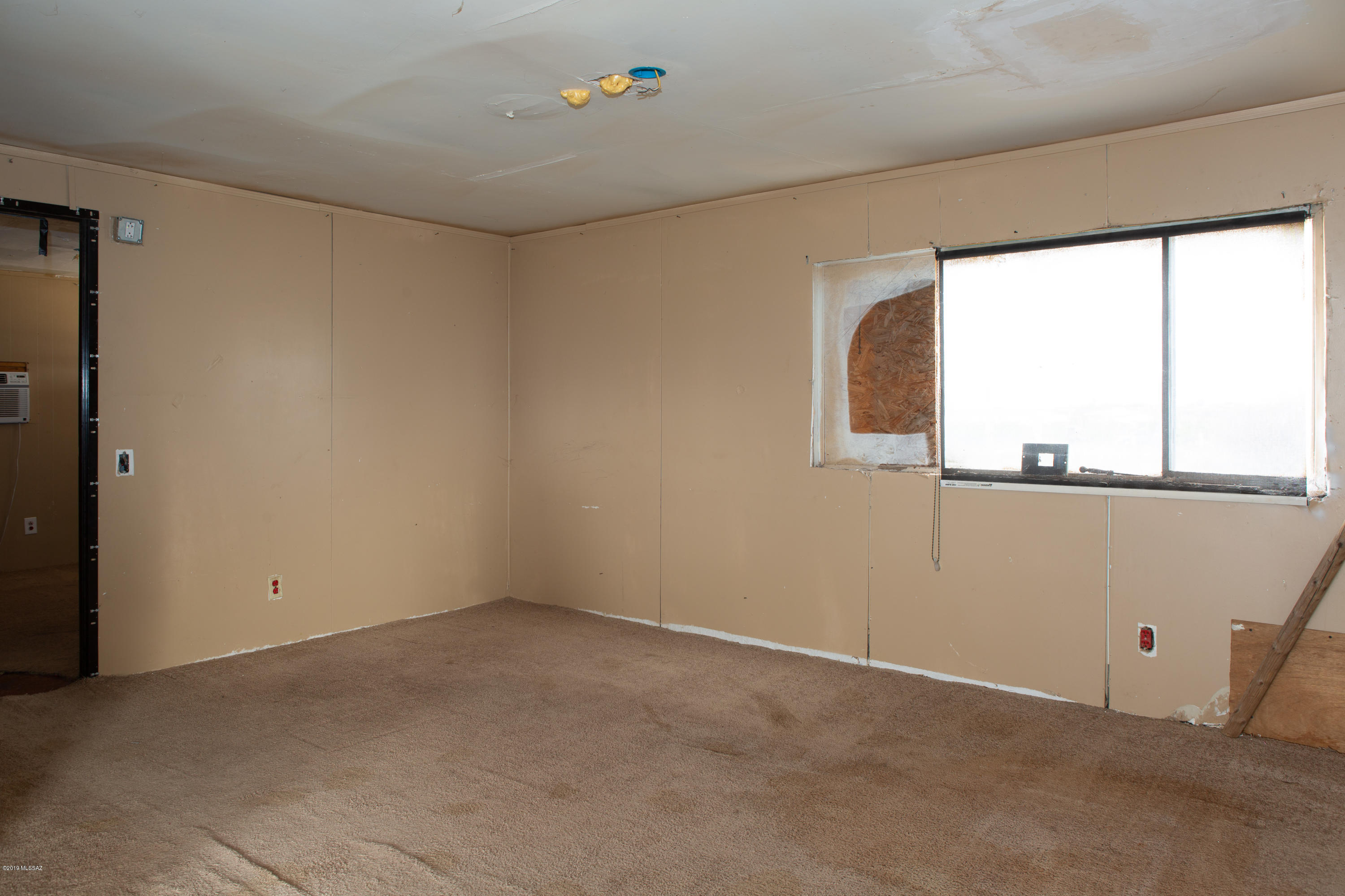 16046 W Sandy Street