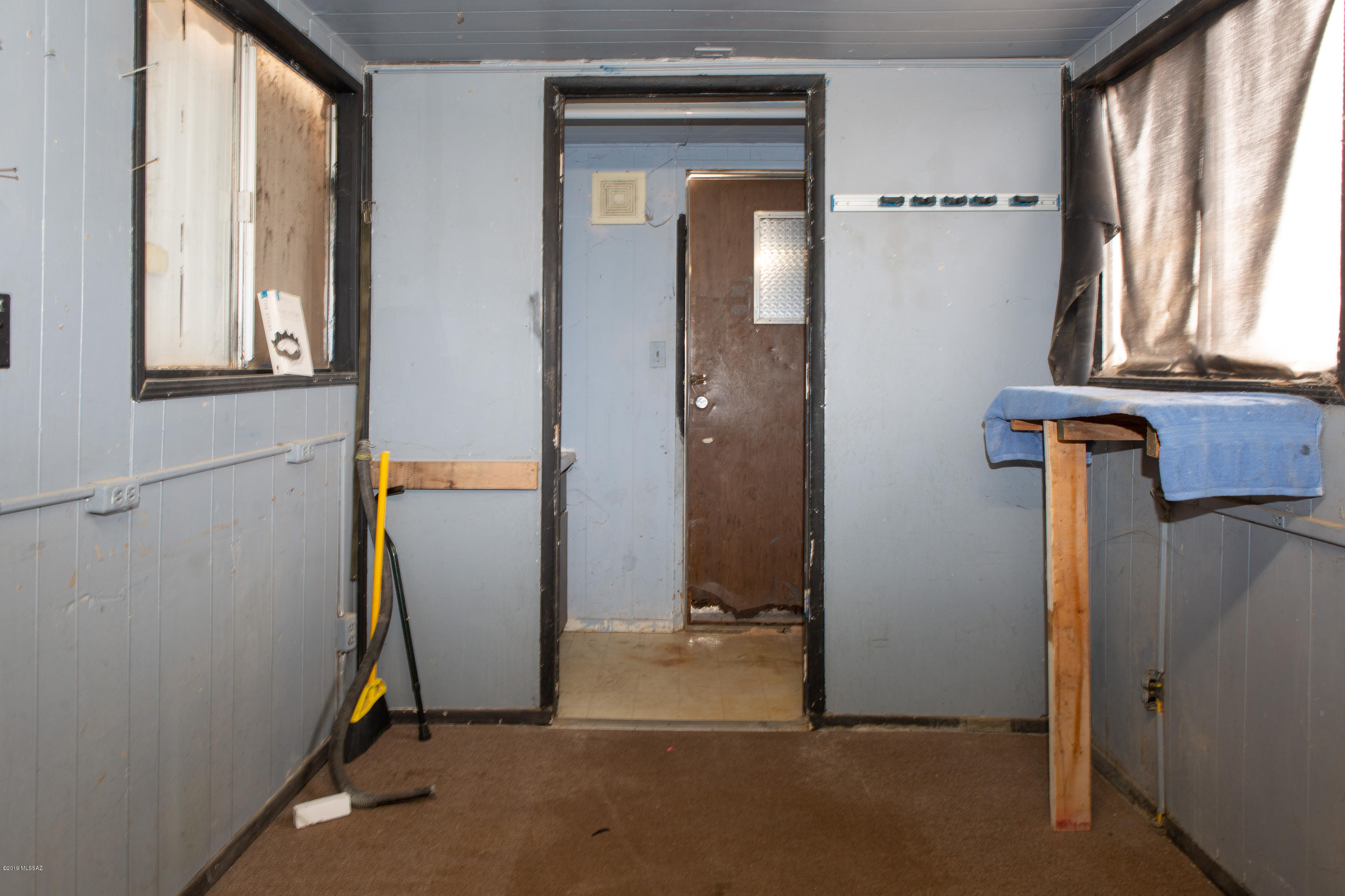 16046 W Sandy Street