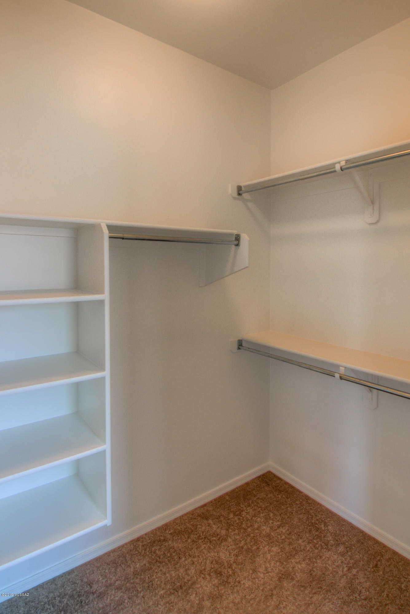 311 E Placita Nubes Blancas