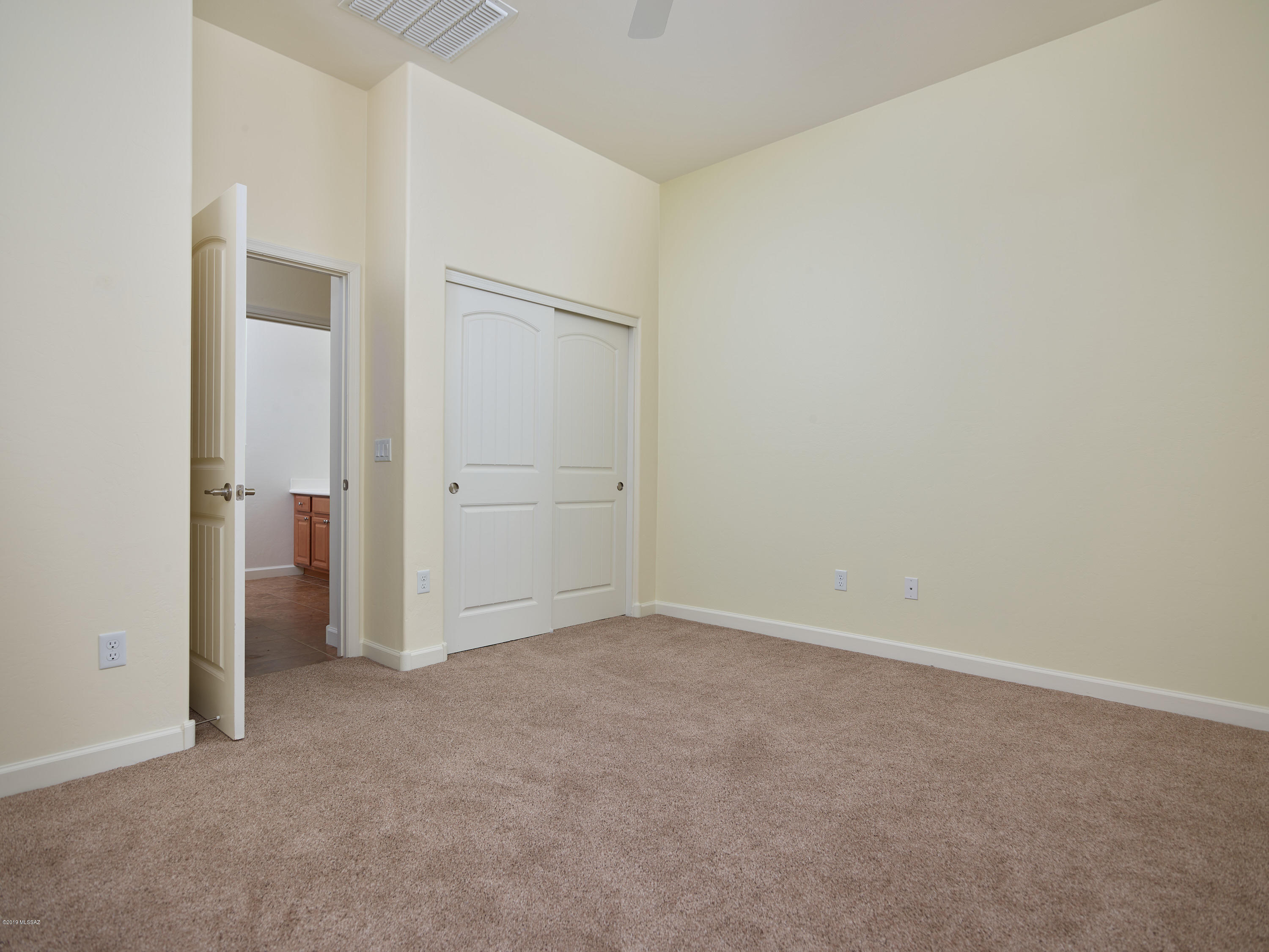 12636 N Sunrise Shadow Drive