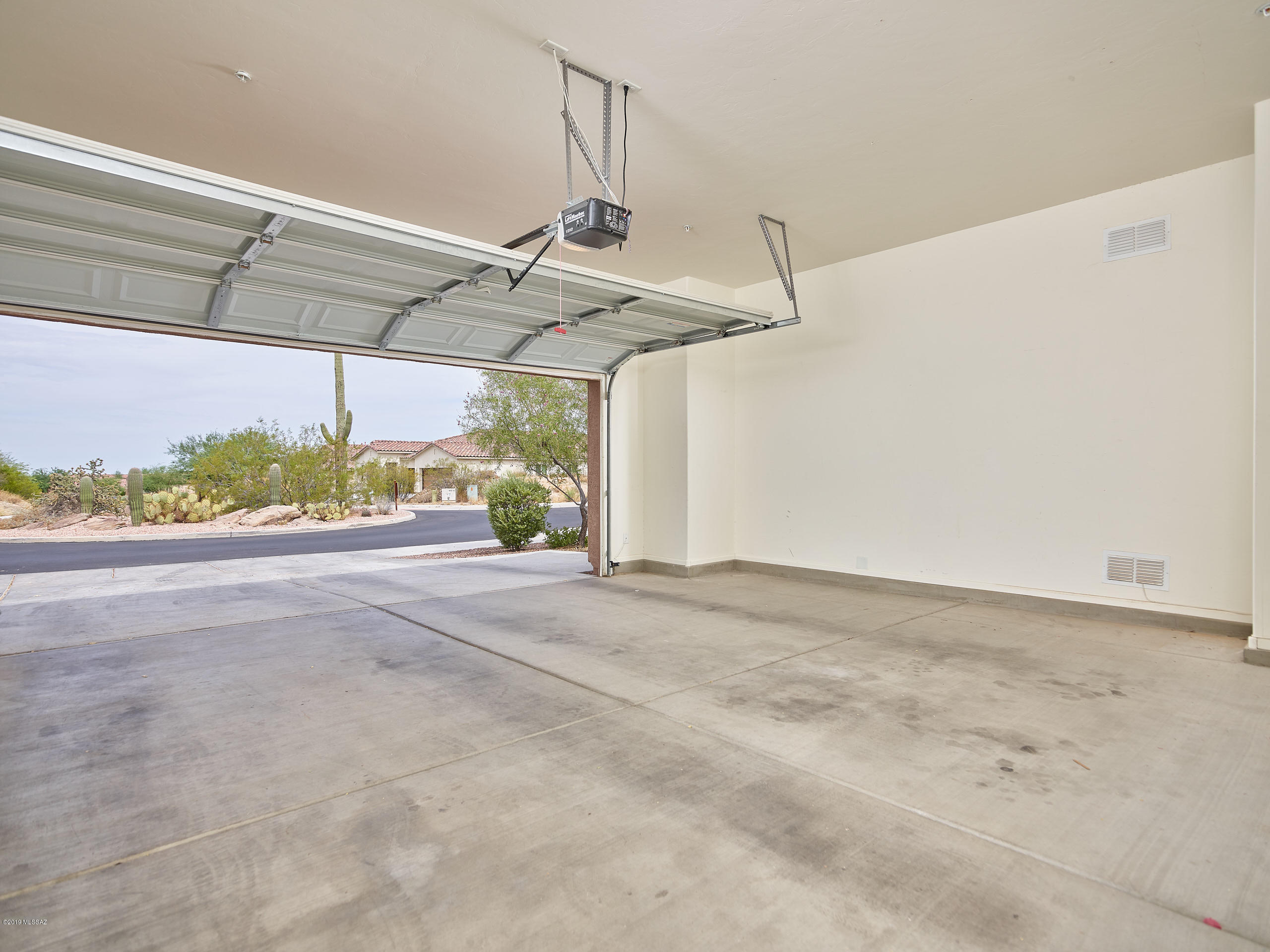 12636 N Sunrise Shadow Drive