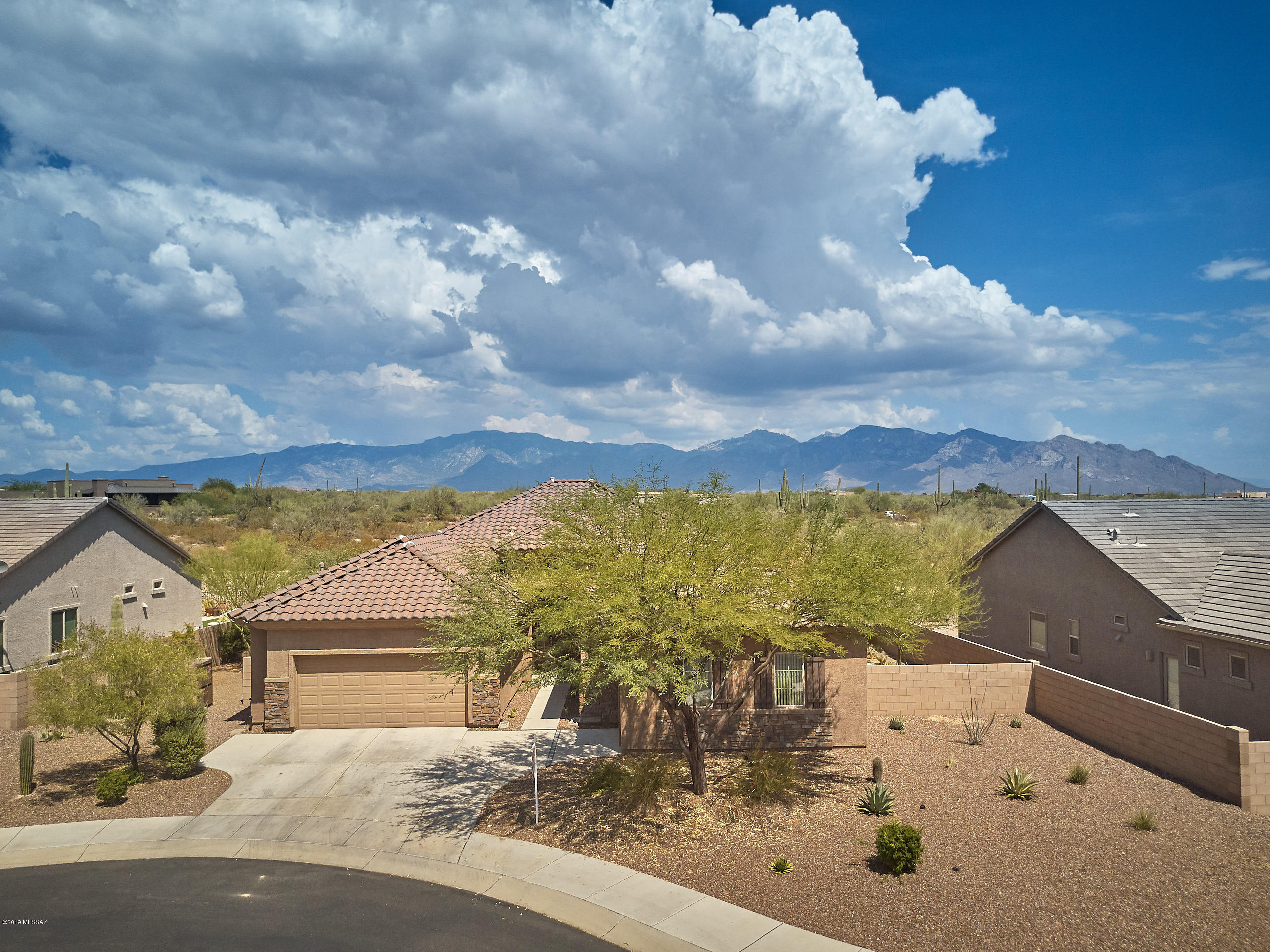 12636 N Sunrise Shadow Drive