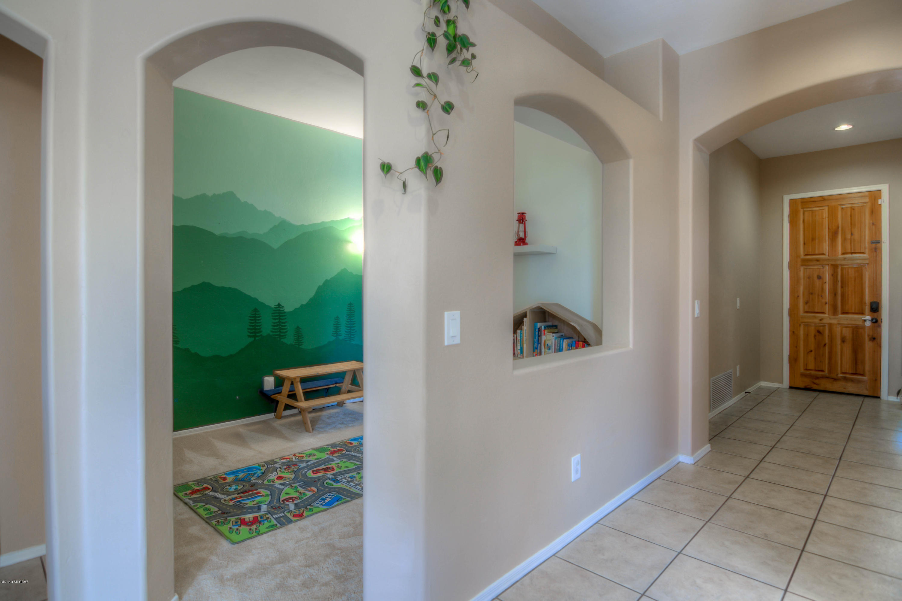 8479 N Sunny Rock Ridge Drive