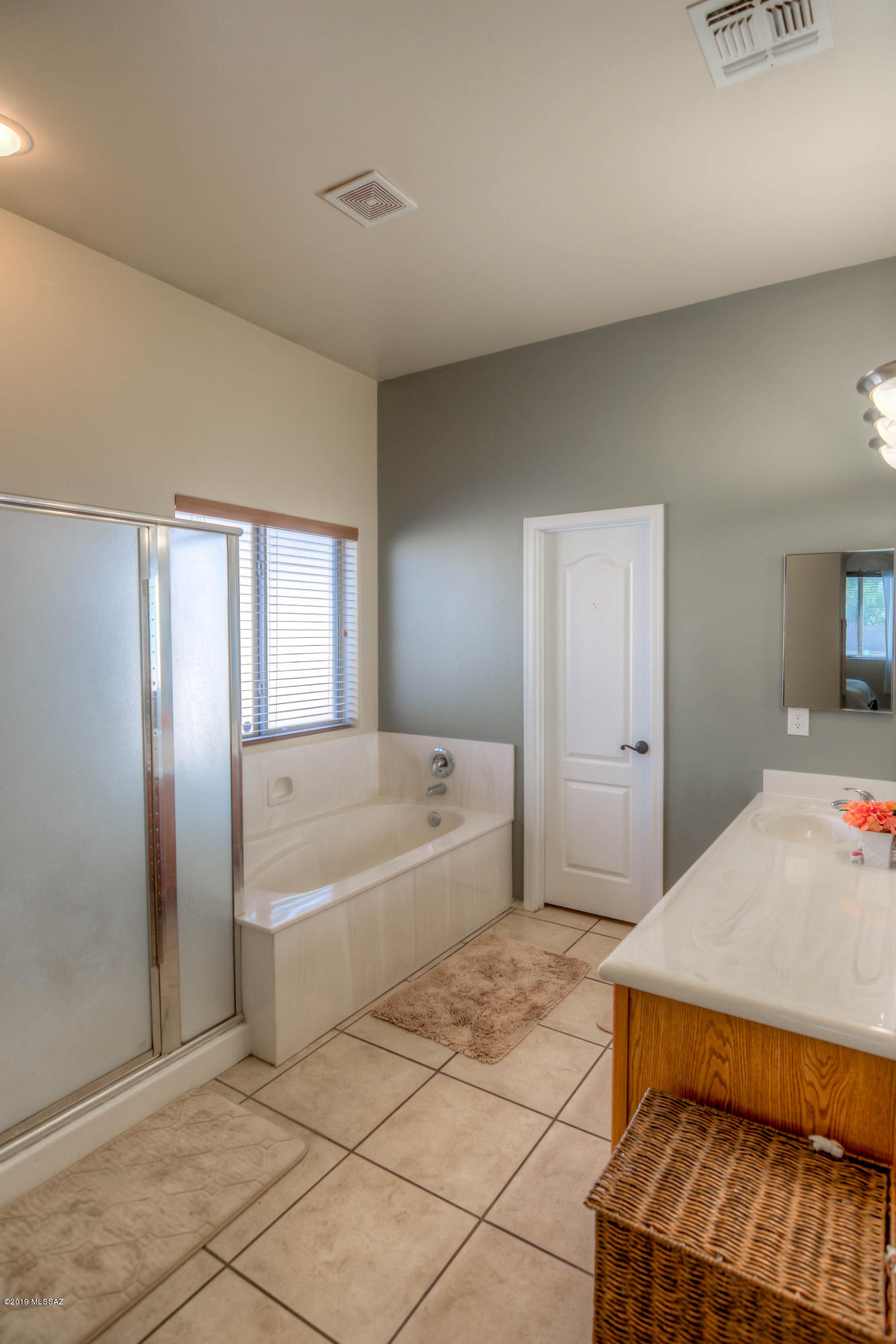 8479 N Sunny Rock Ridge Drive