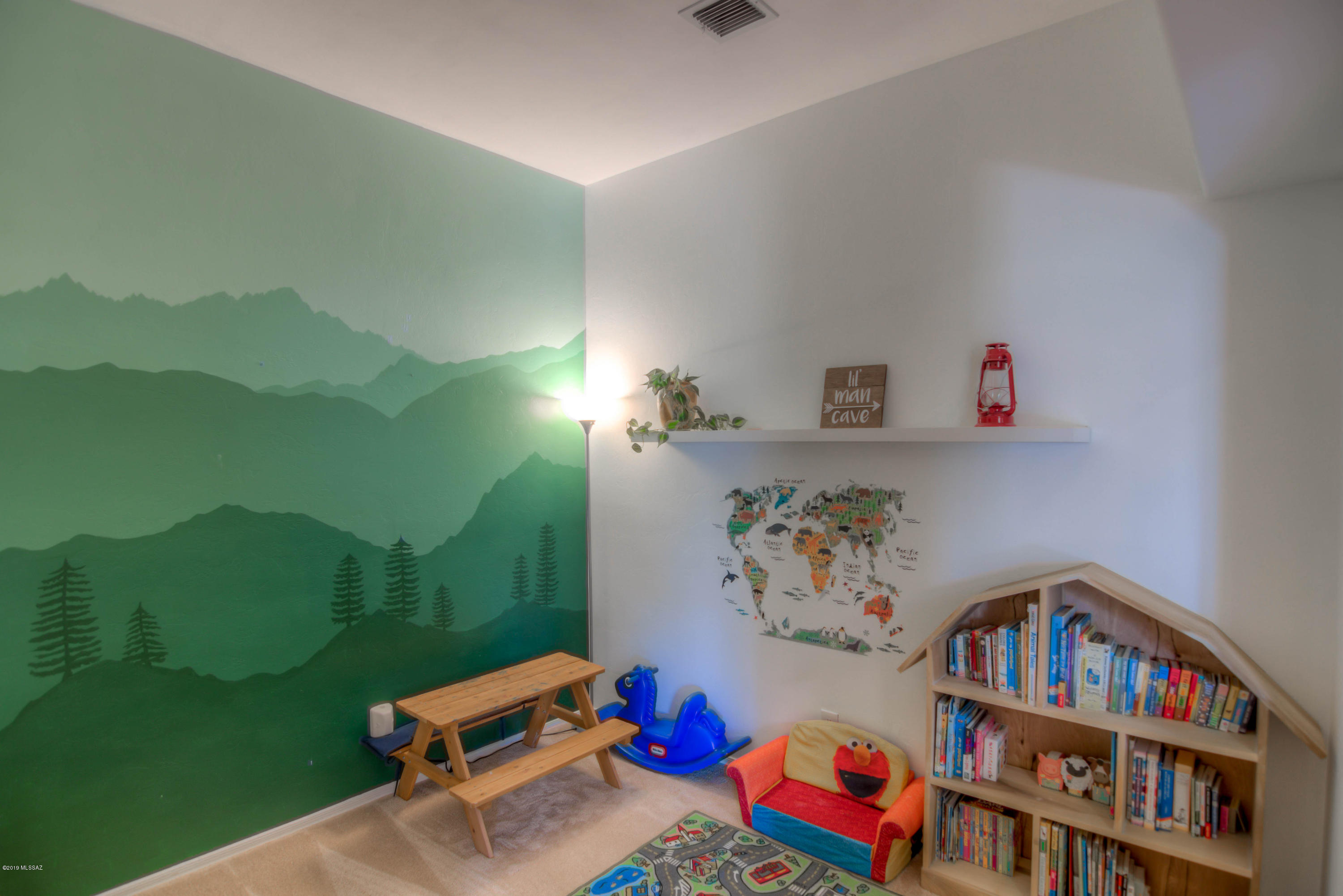 8479 N Sunny Rock Ridge Drive