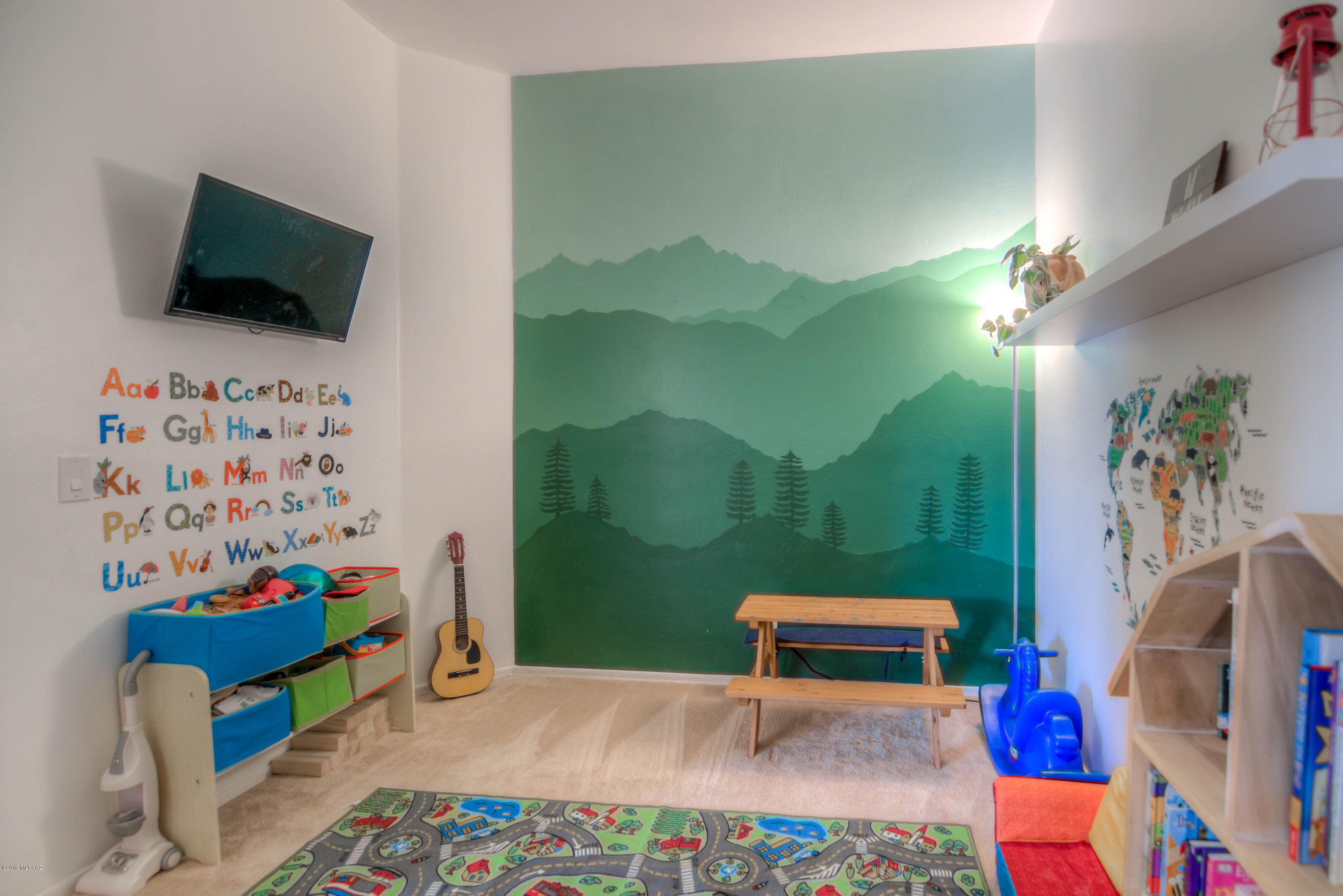 8479 N Sunny Rock Ridge Drive