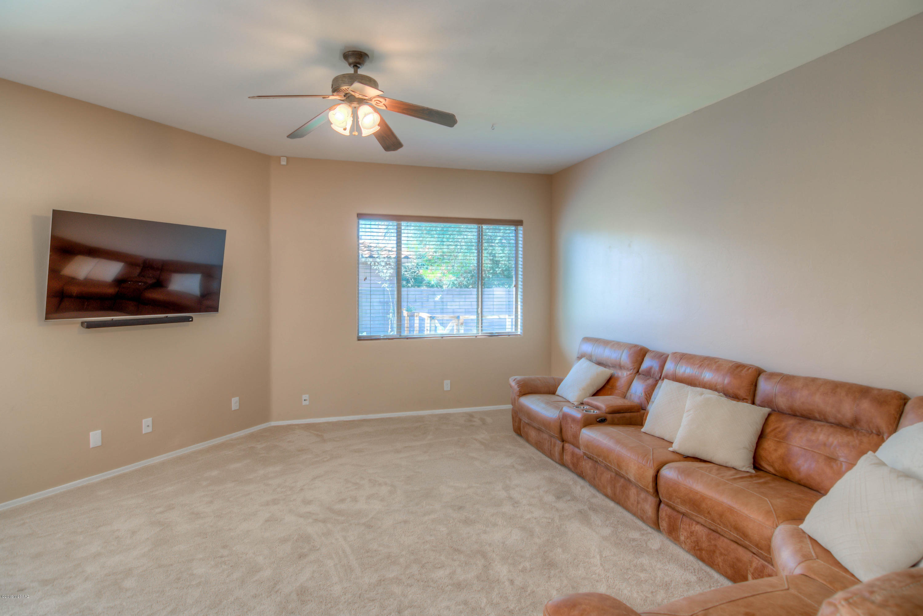 8479 N Sunny Rock Ridge Drive