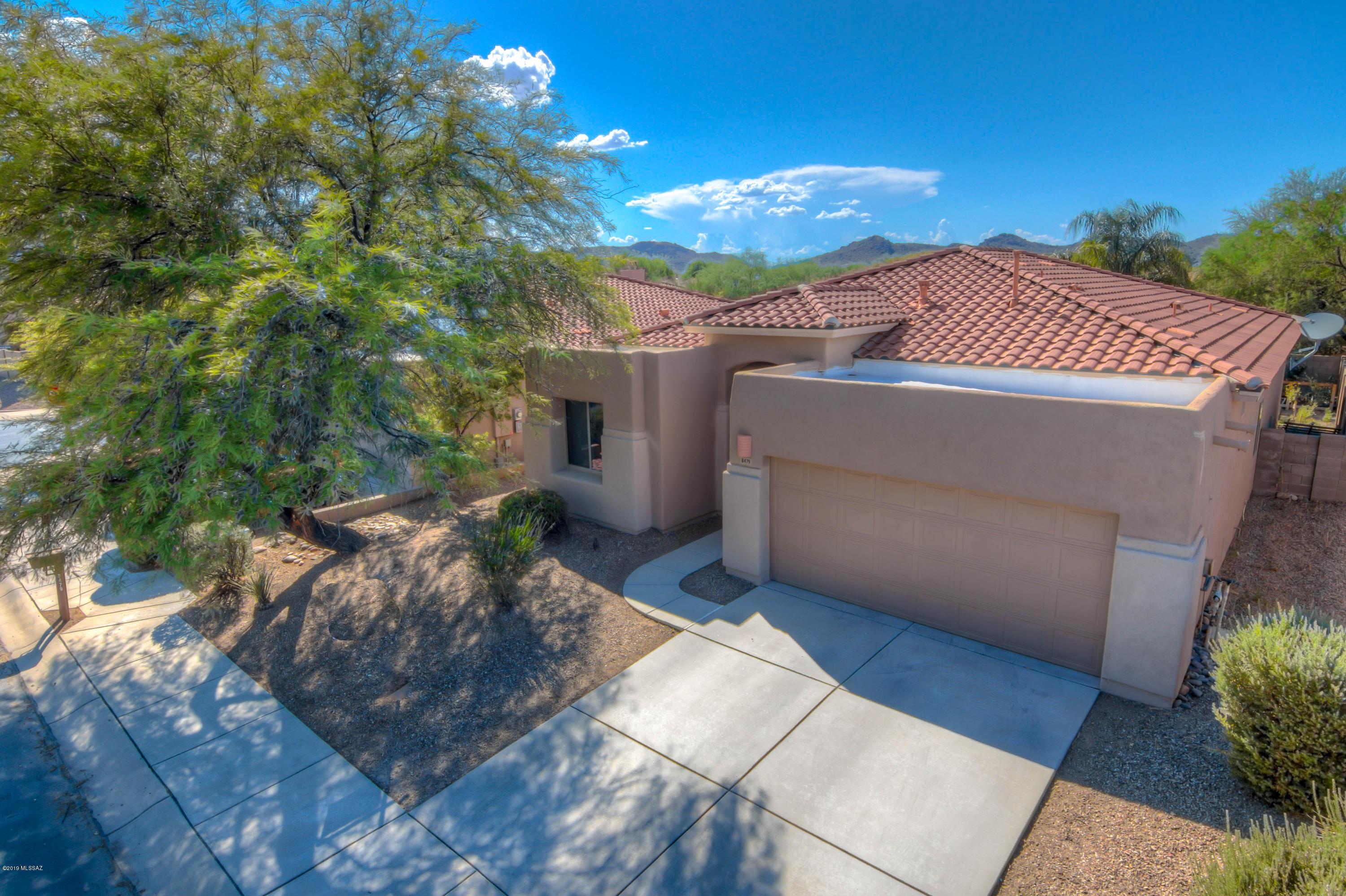 8479 N Sunny Rock Ridge Drive