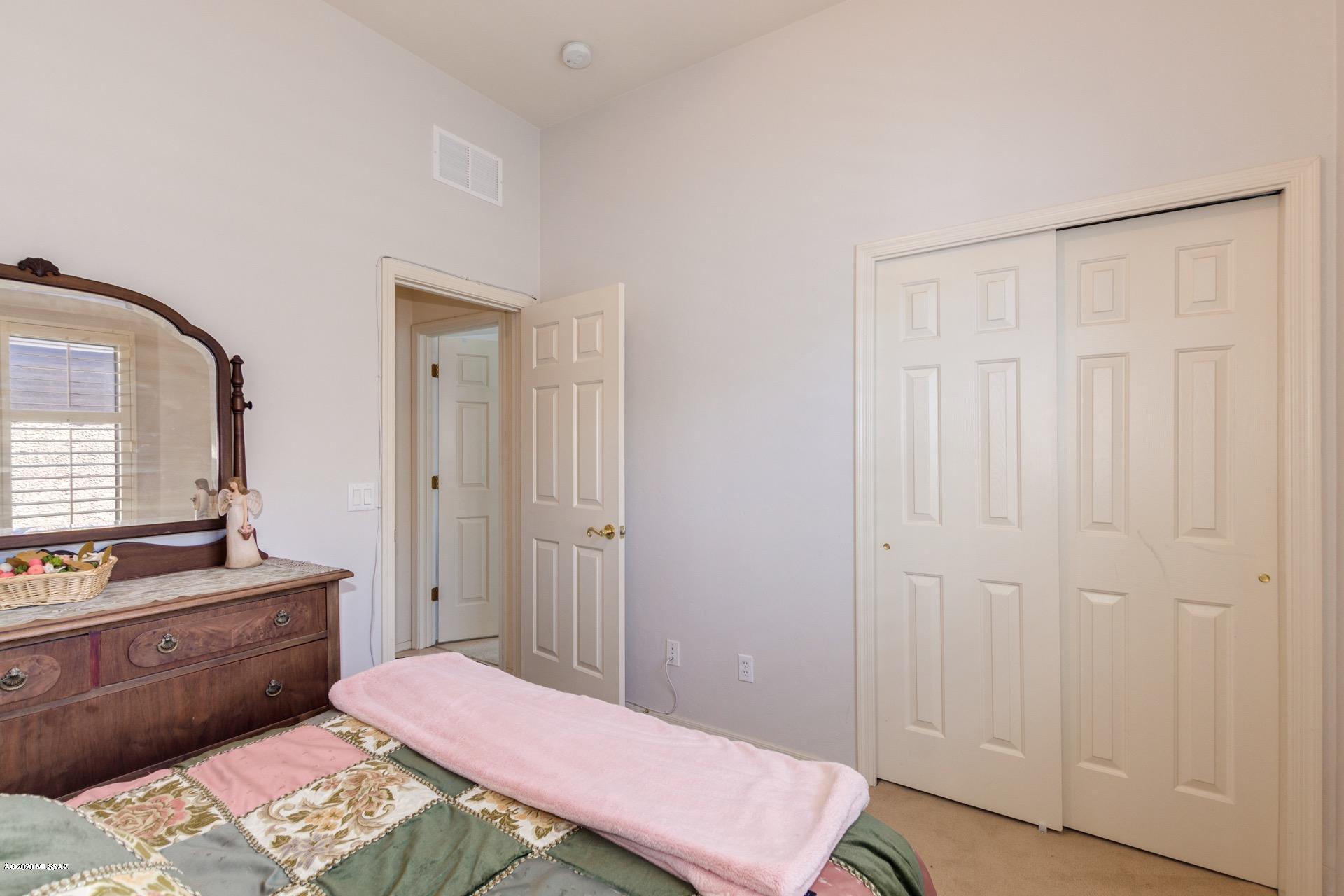 60710 E Eagle Heights Drive