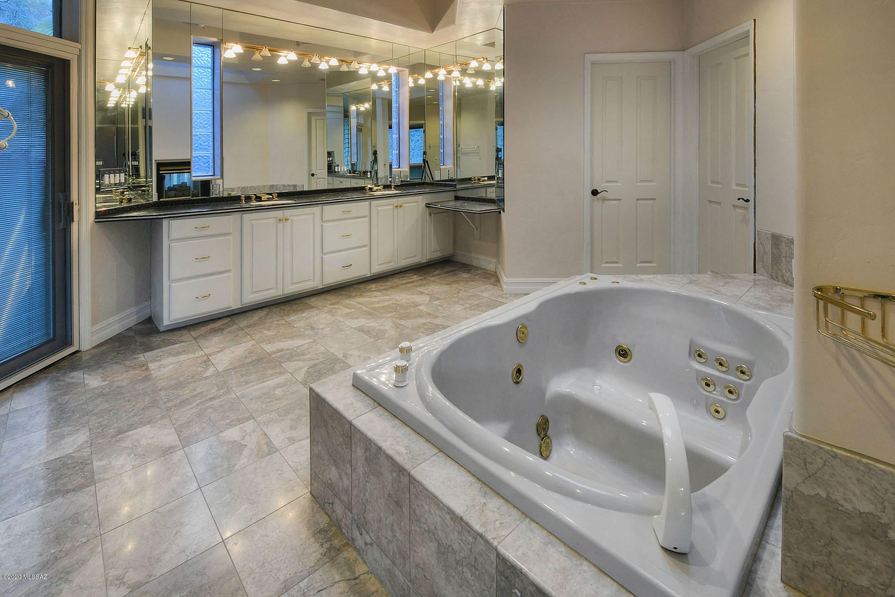 11701 E Balboa Place