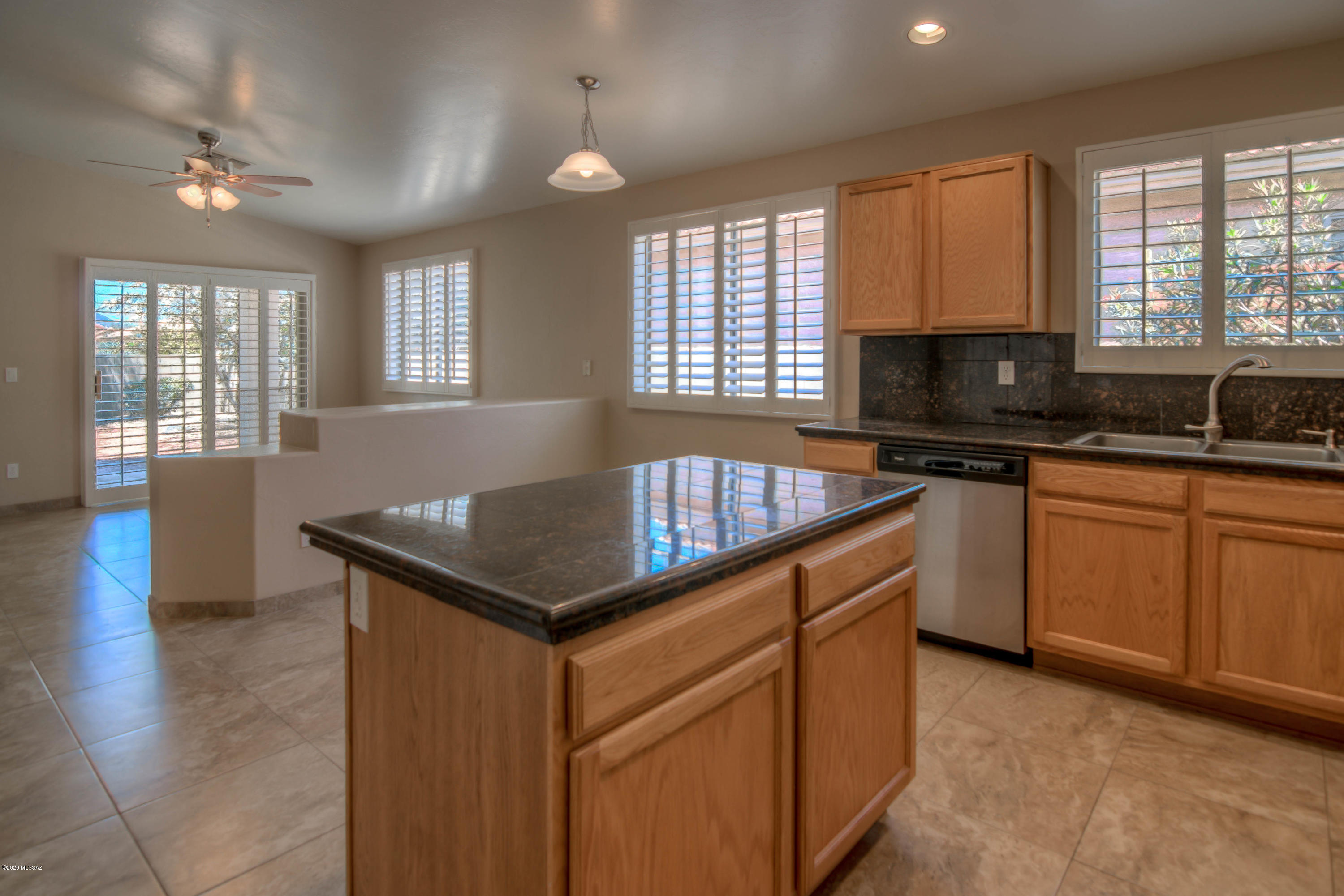 2427 E Skipping Rock Way