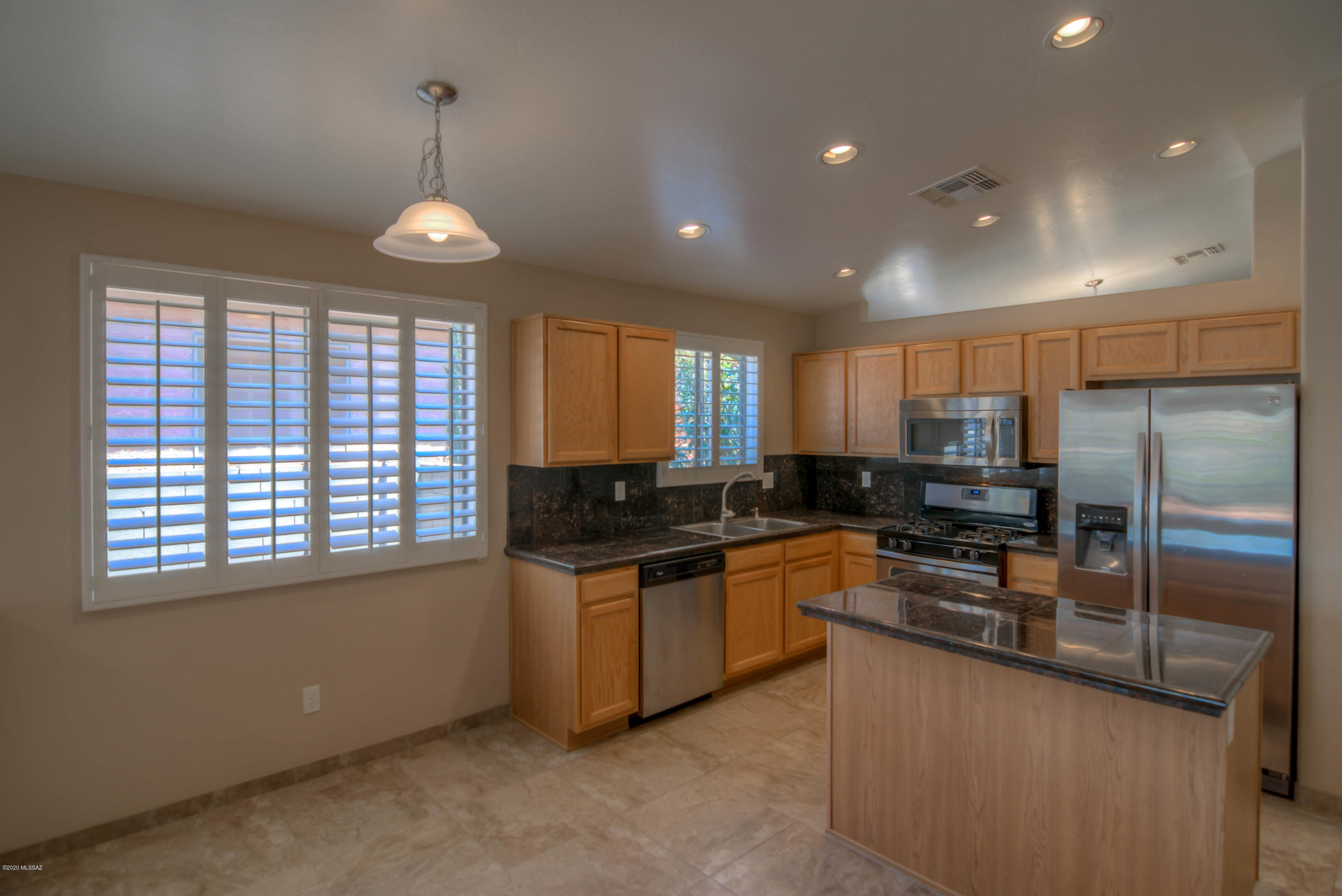 2427 E Skipping Rock Way