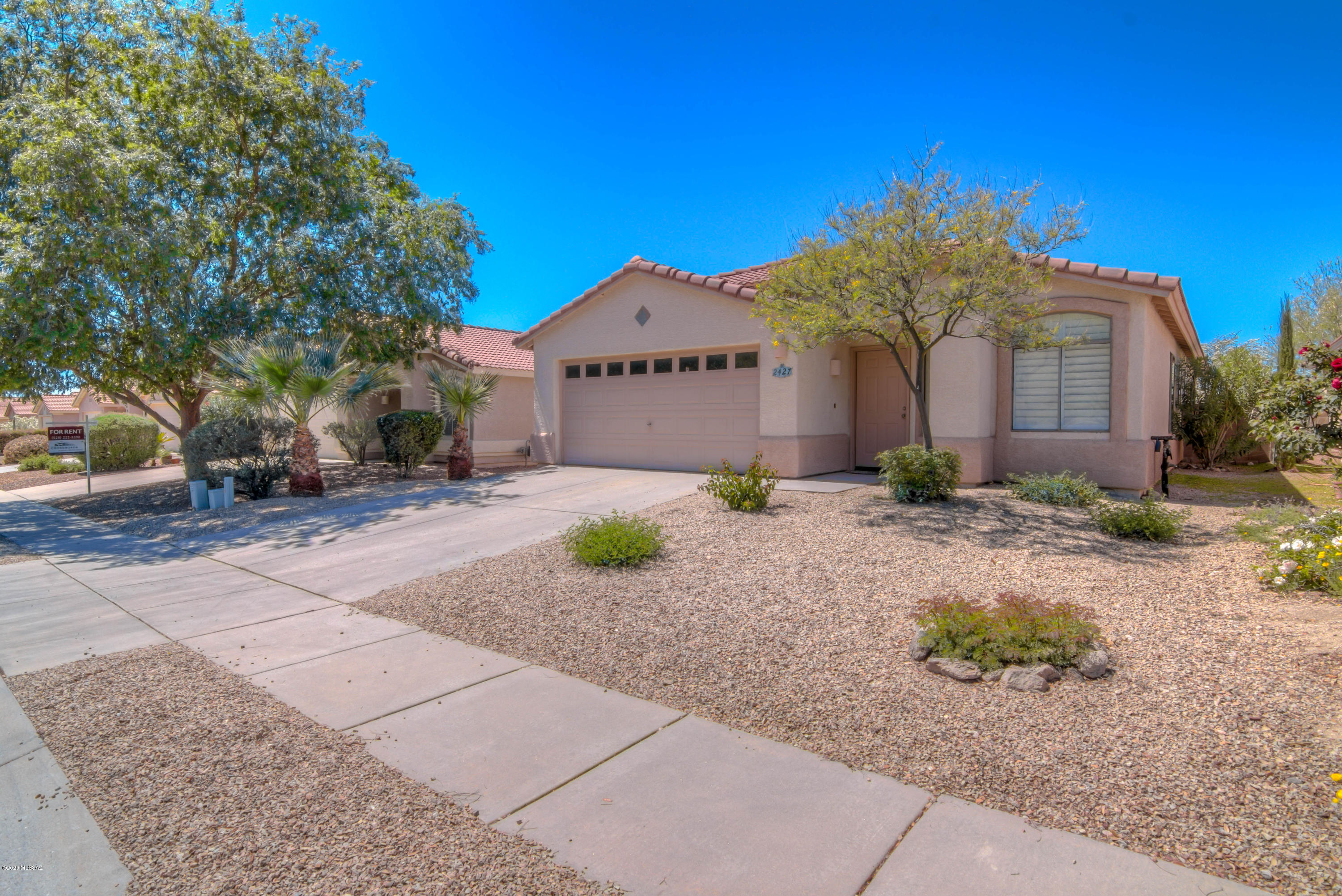 2427 E Skipping Rock Way