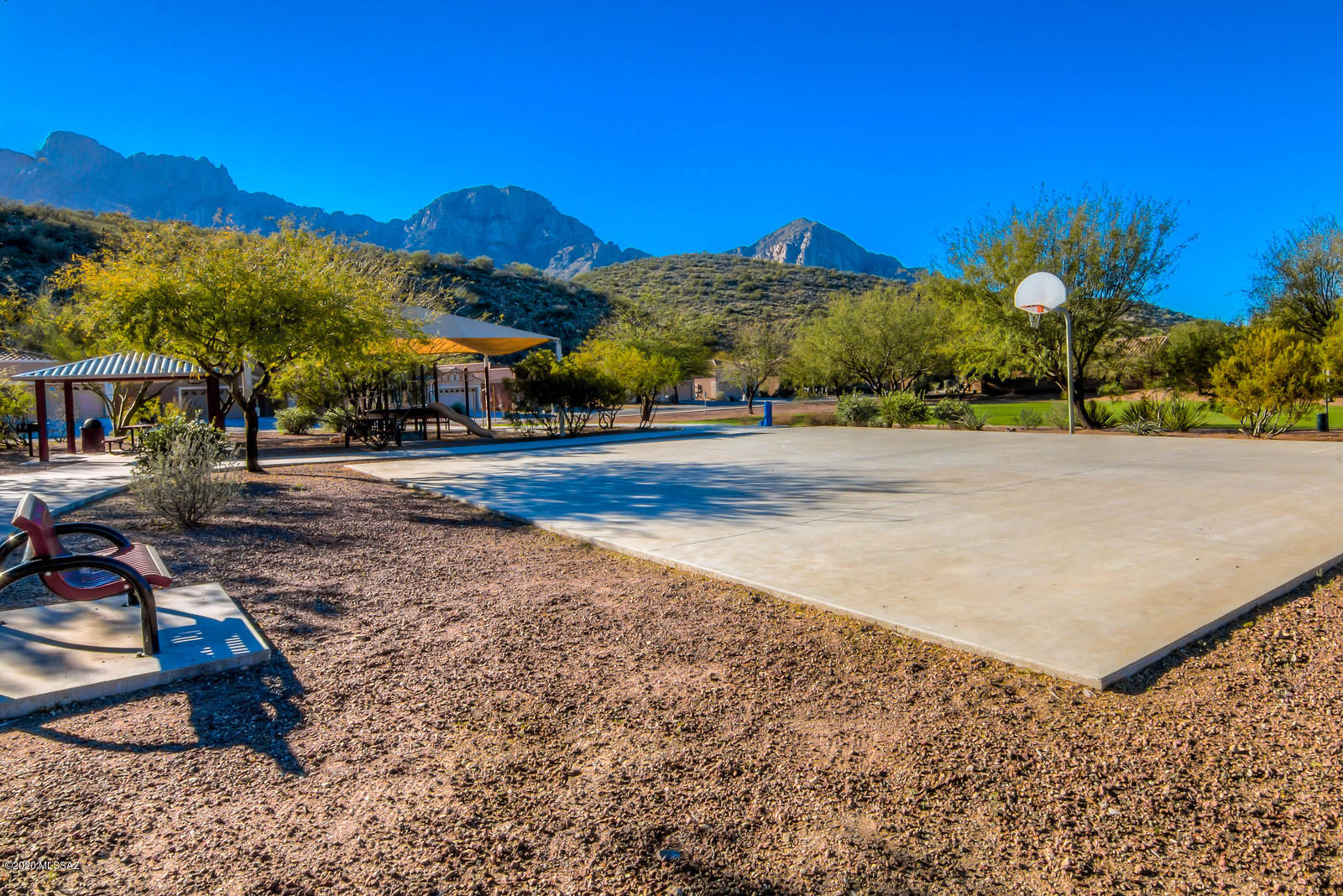 2427 E Skipping Rock Way