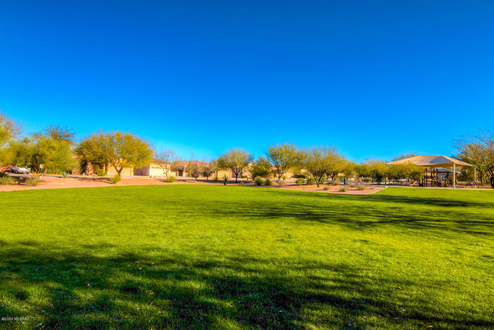 2427 E Skipping Rock Way