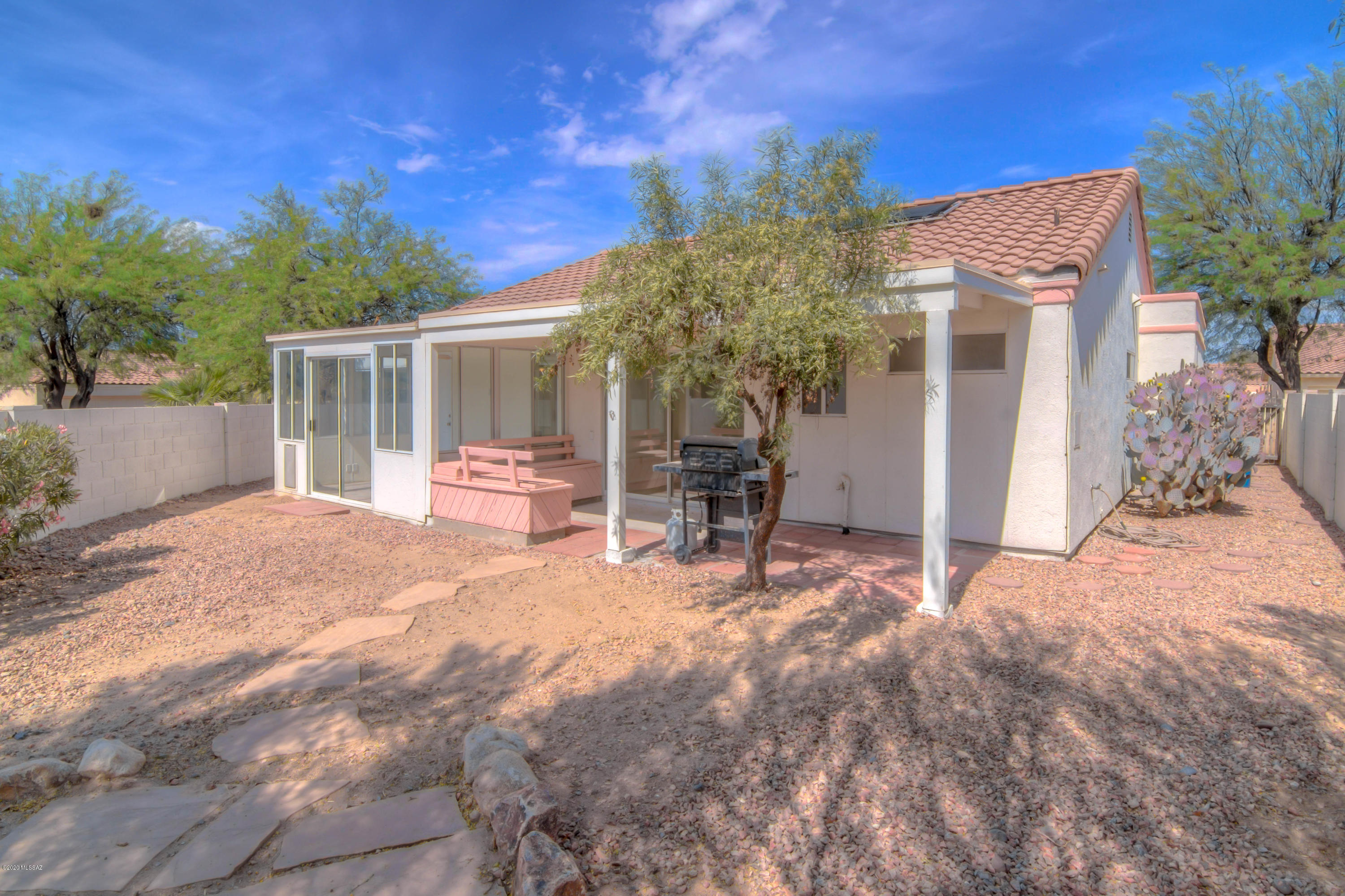 9820 N Western Sky Place