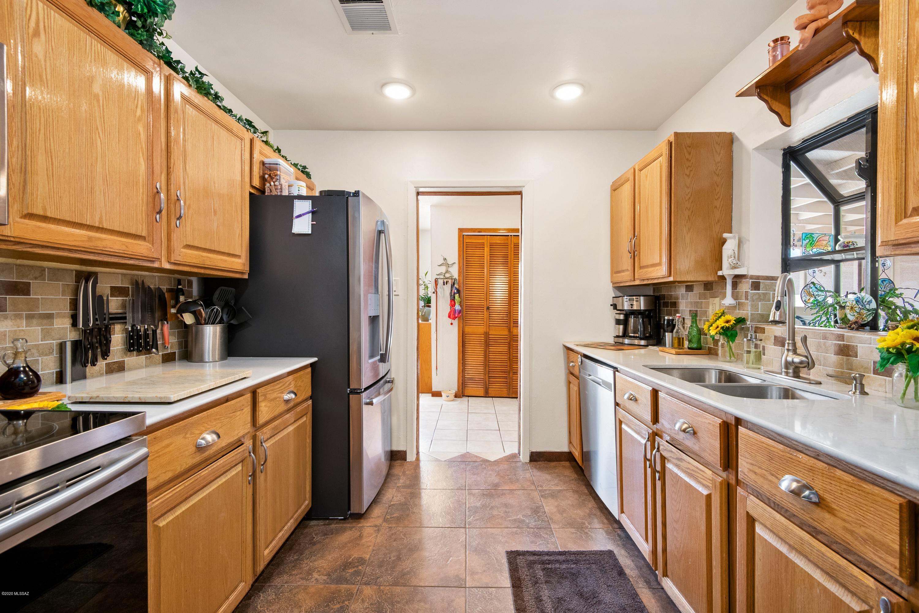 7775 N Sandario Road