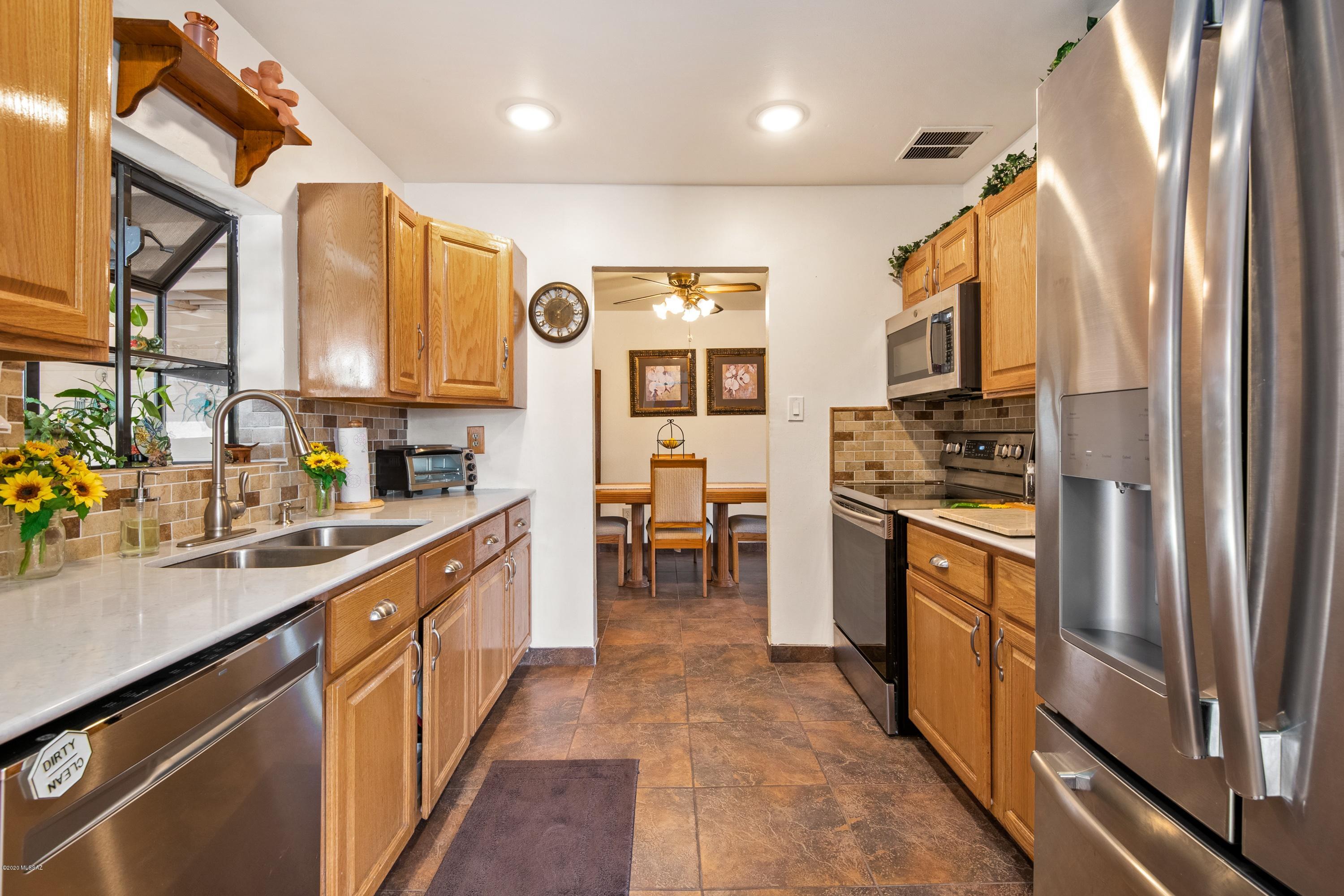 7775 N Sandario Road