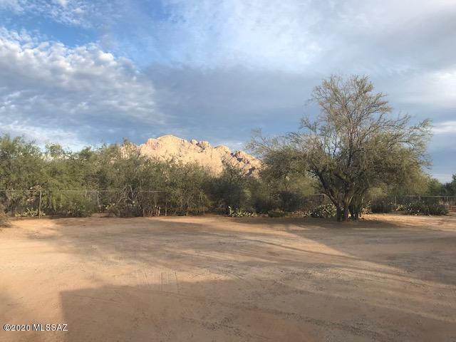 1241 W Calle Concordia