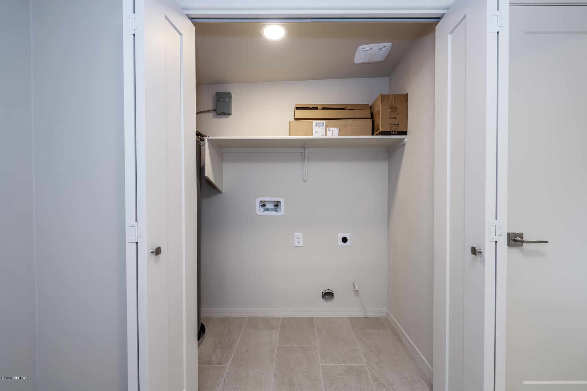 1241 W Calle Concordia