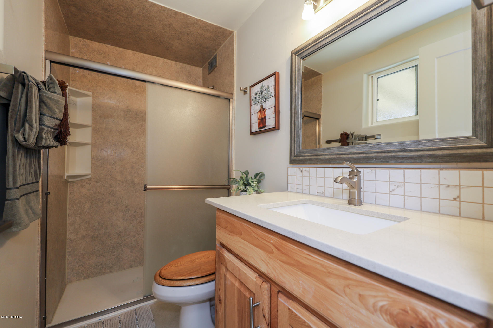 1241 W Calle Concordia