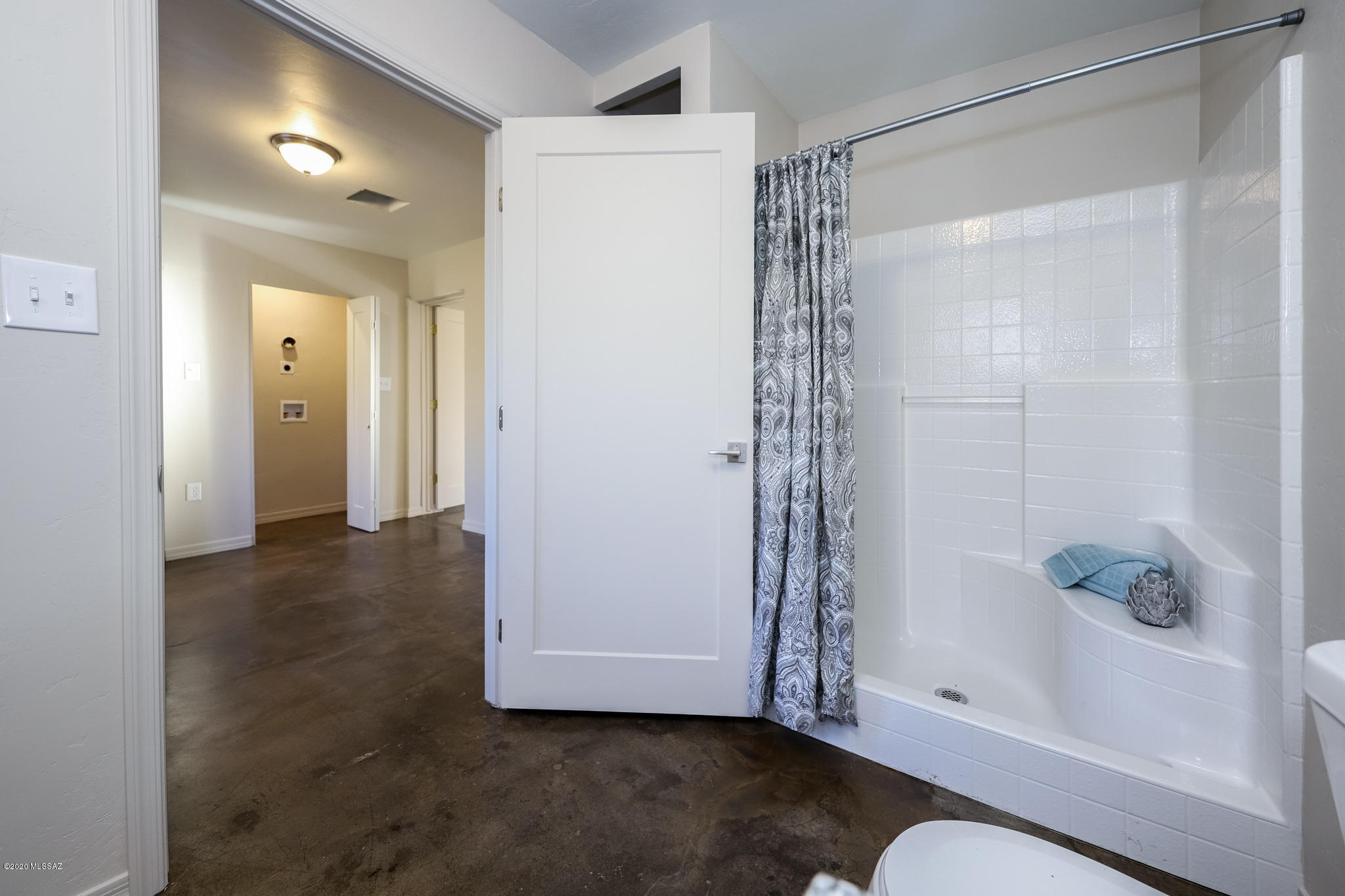 1241 W Calle Concordia