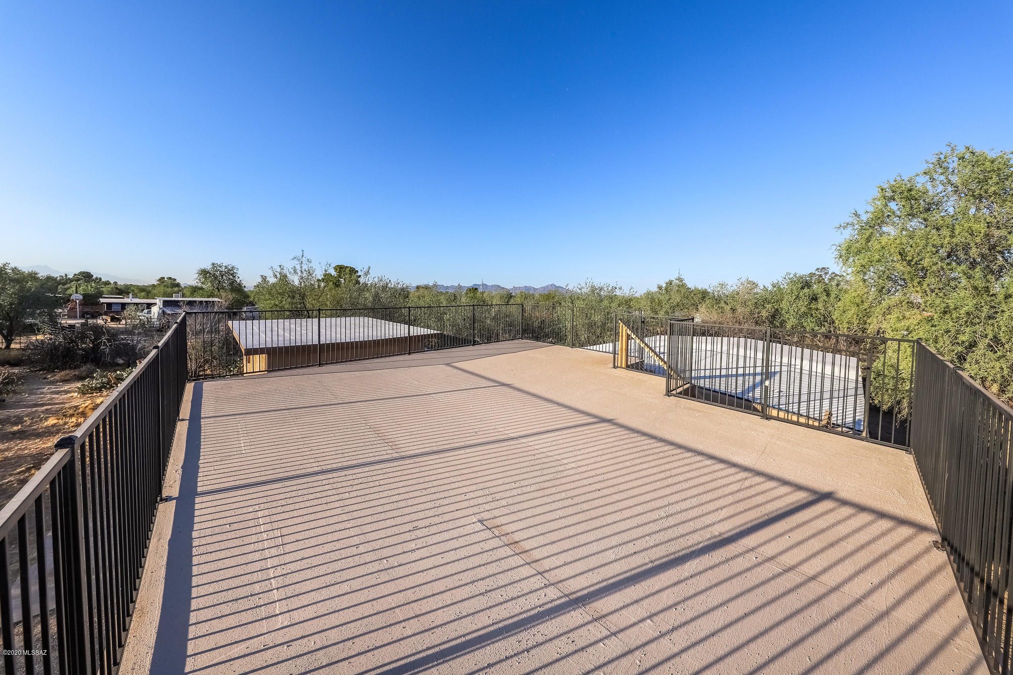 1241 W Calle Concordia