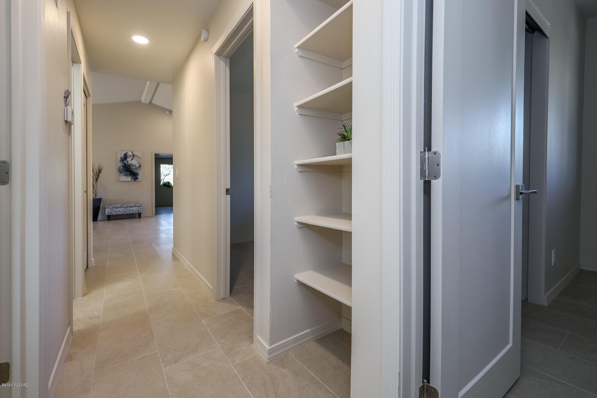 1241 W Calle Concordia